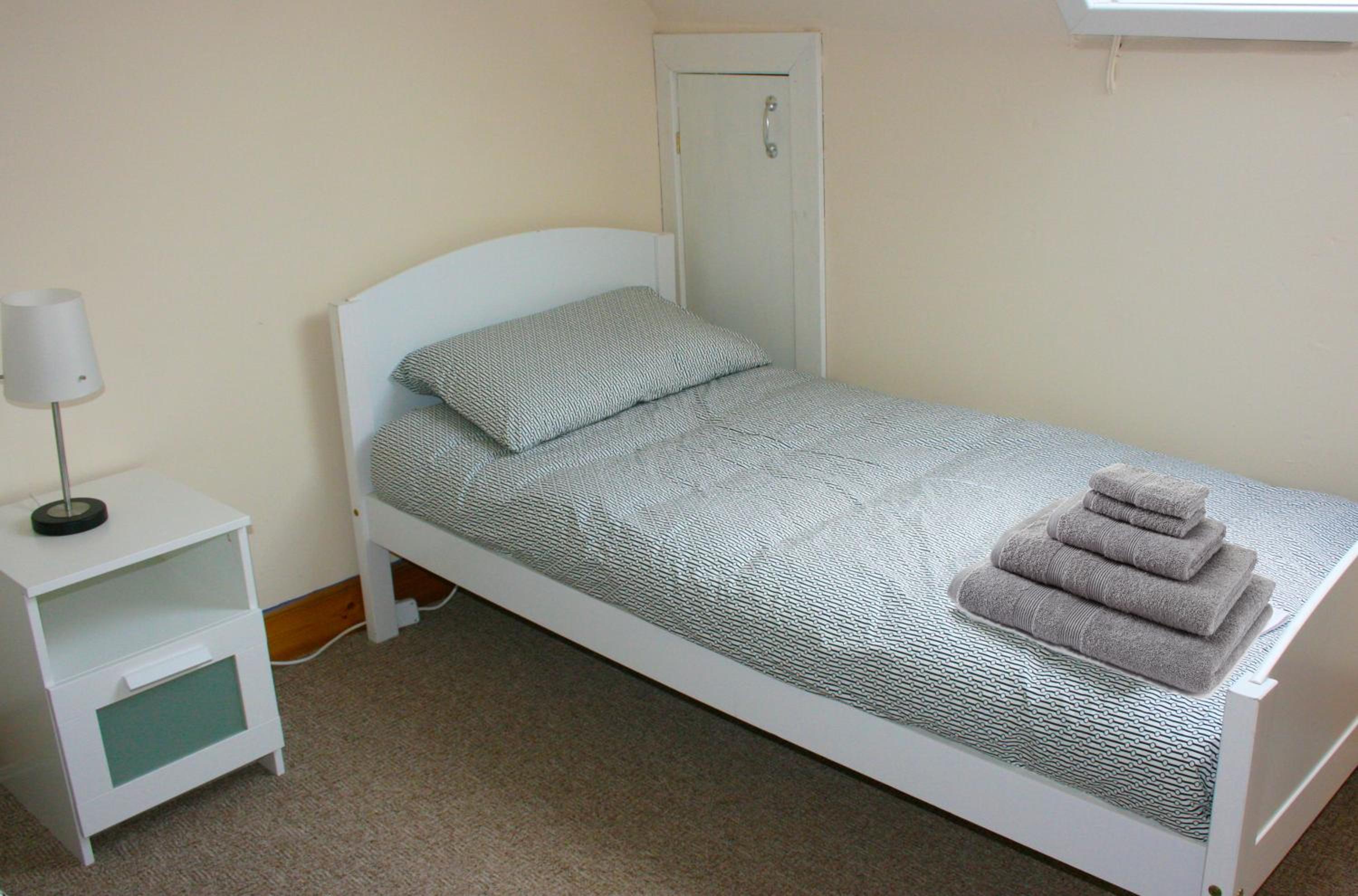 Family Room - Photo 4
