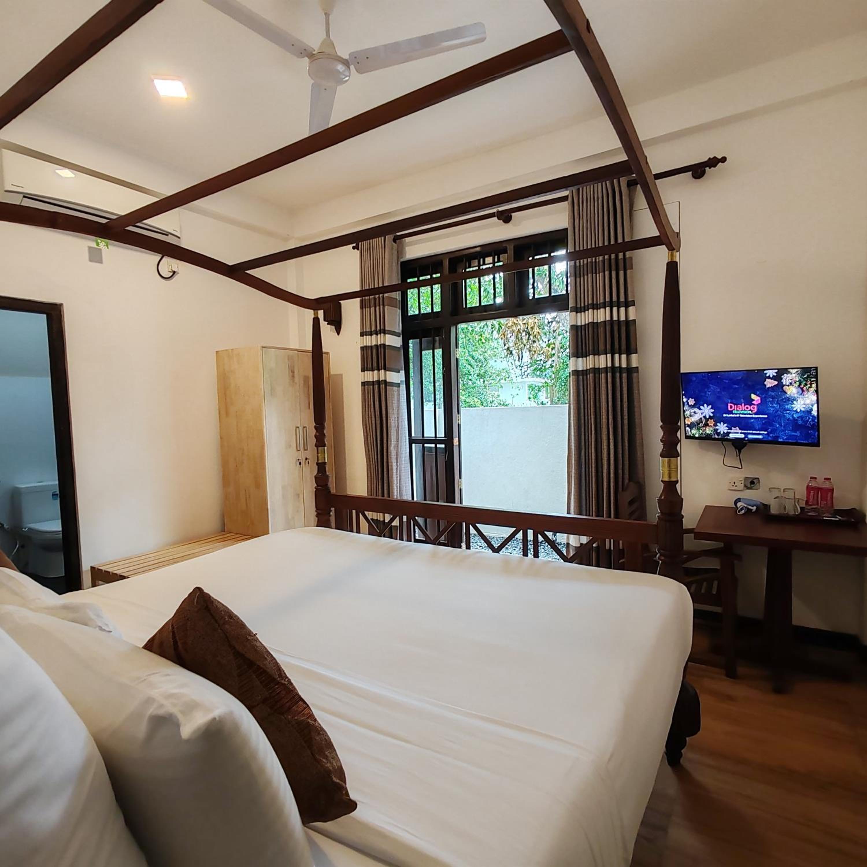 King Room with Garden View