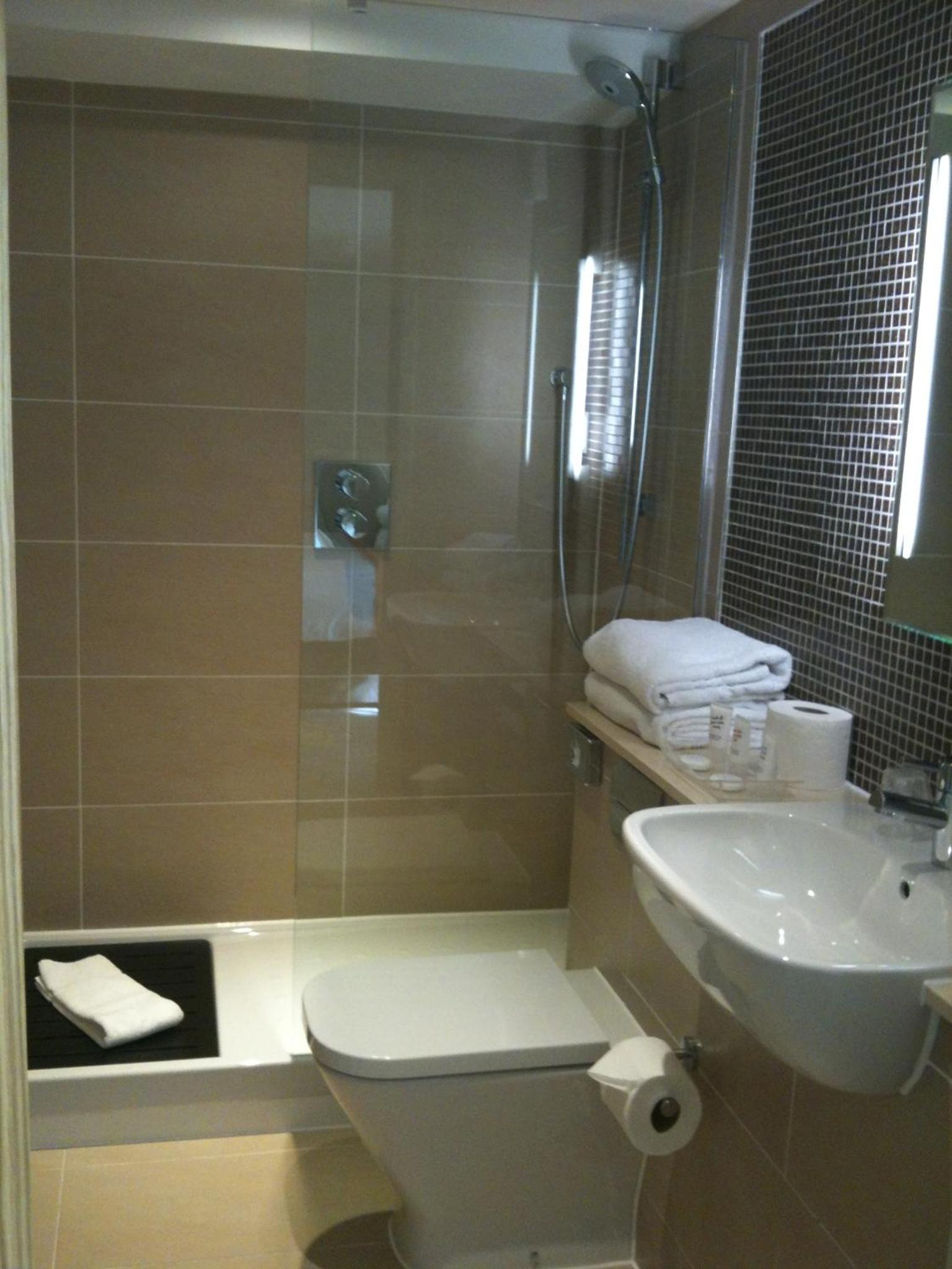 Standard Double Room photo 3