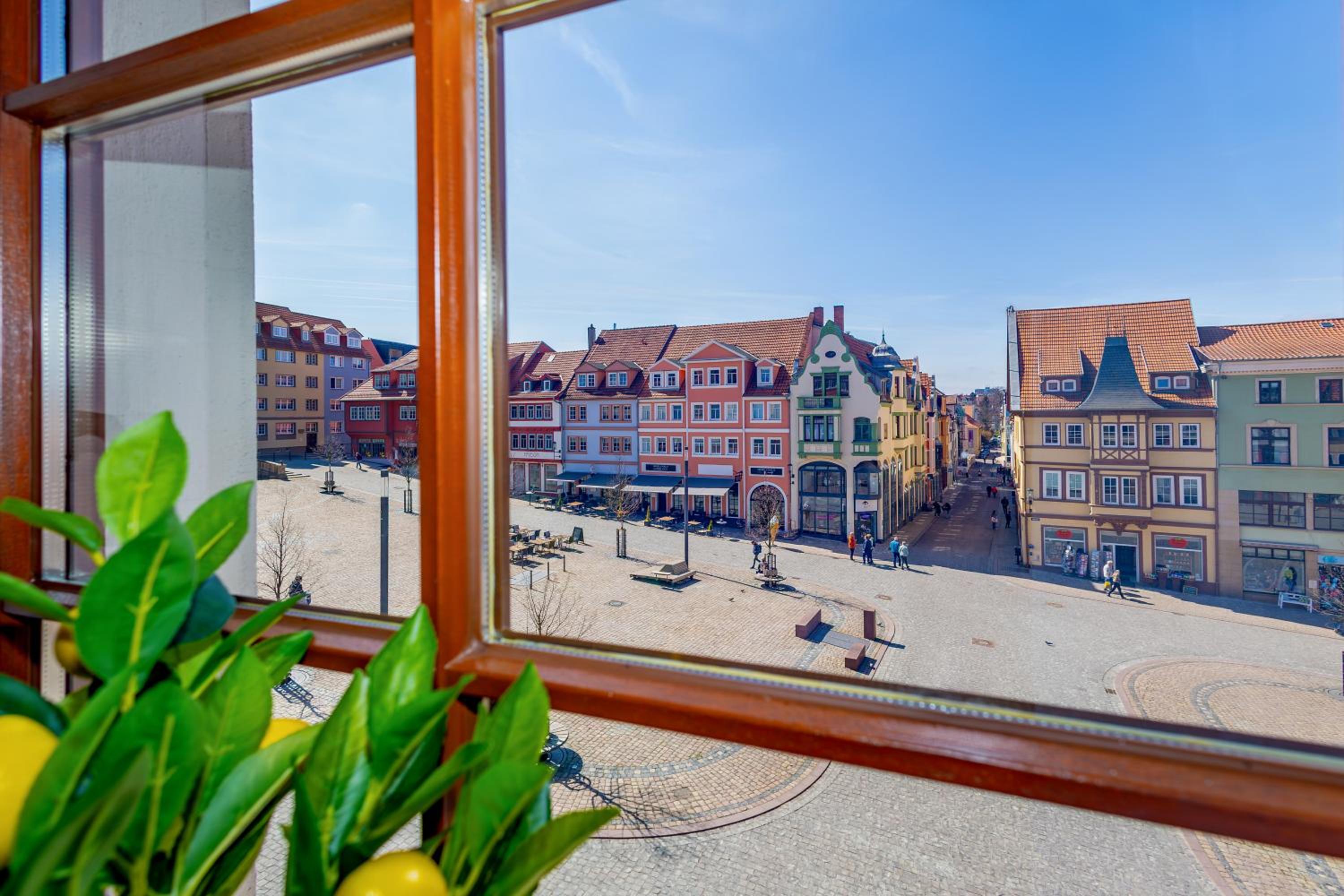 Two-Bedroom Apartment with City View photo 2