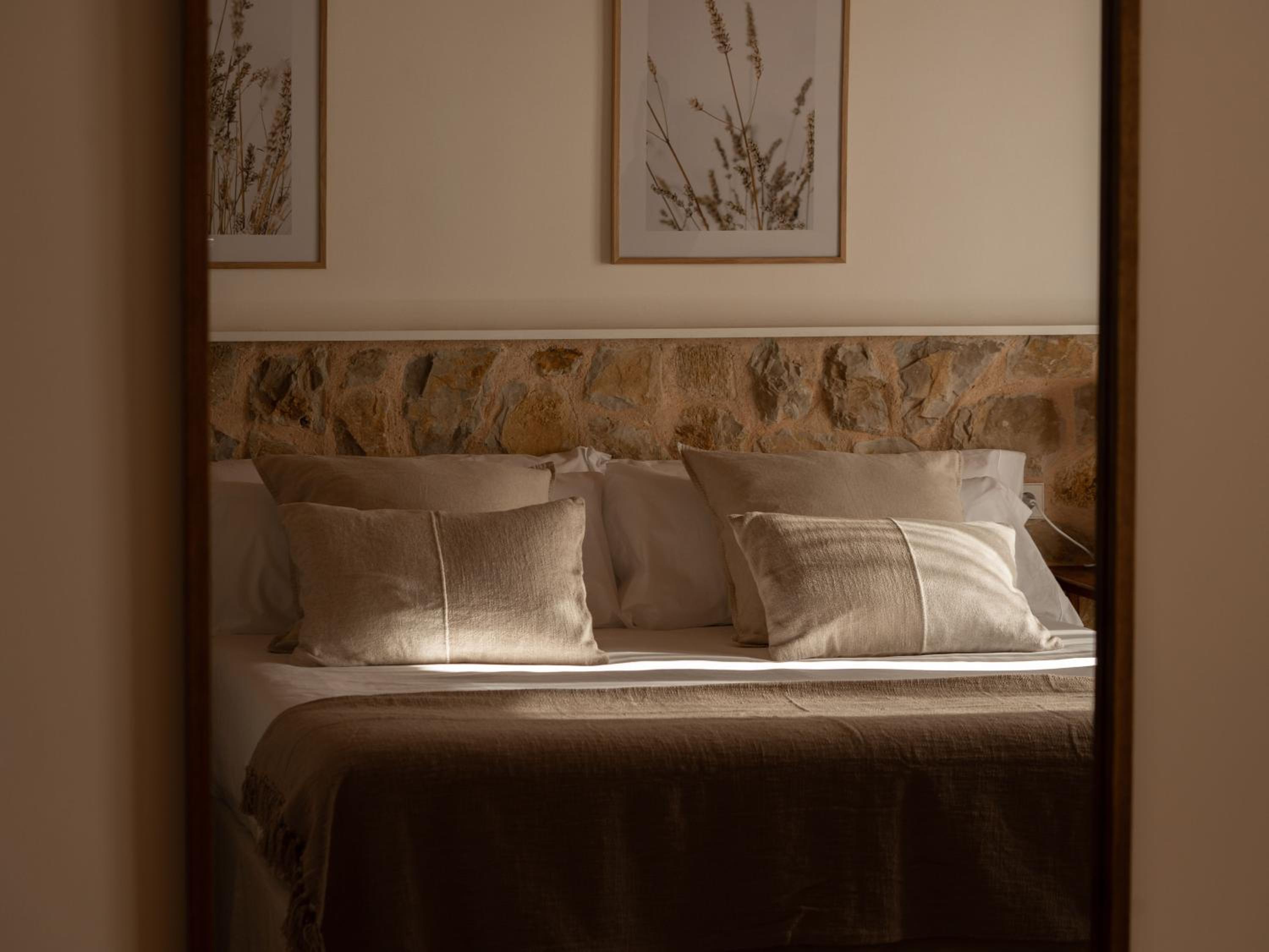 Superior Double or Twin Room with Mountain View photo 2