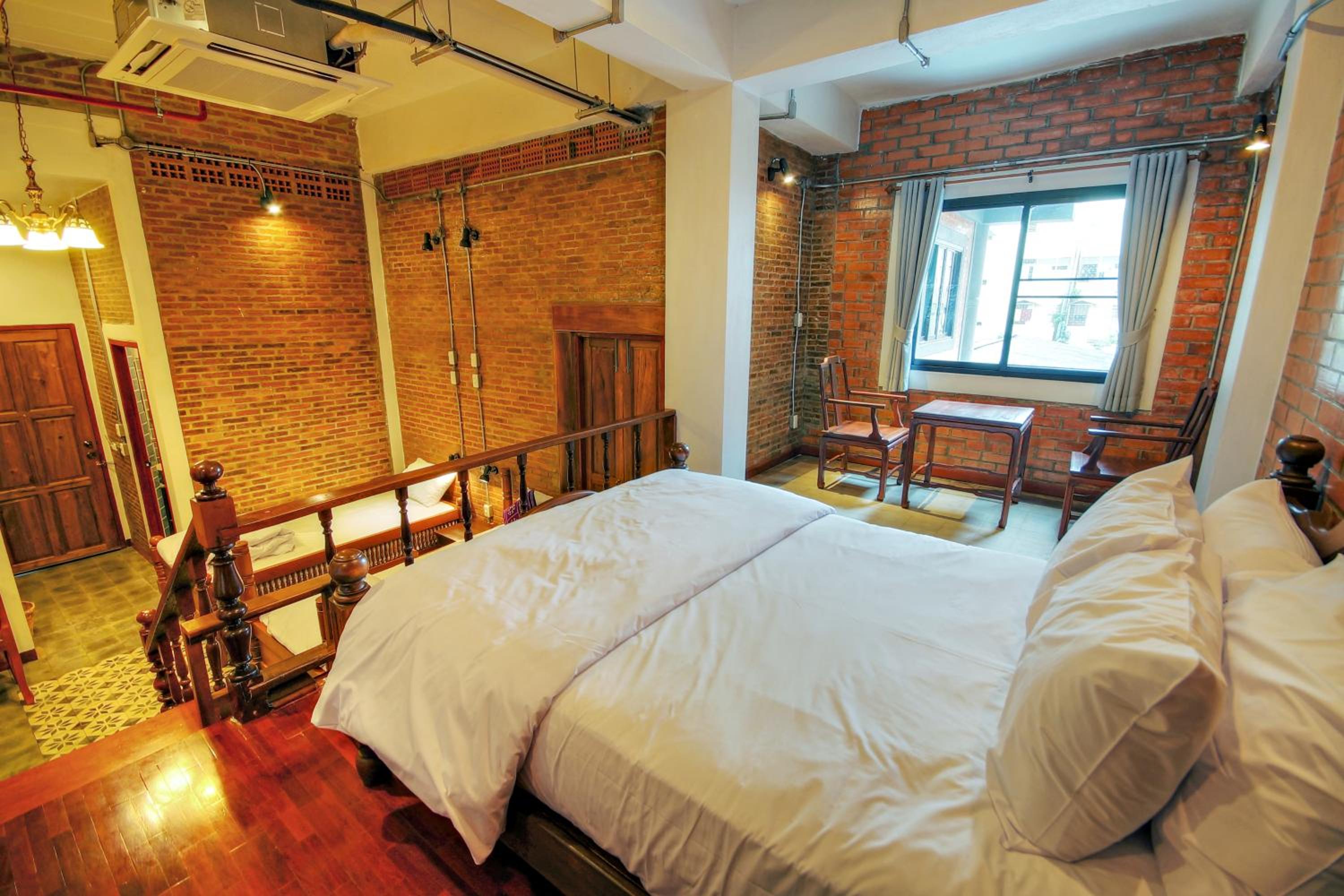 Superior Quadruple Room - Photo 1