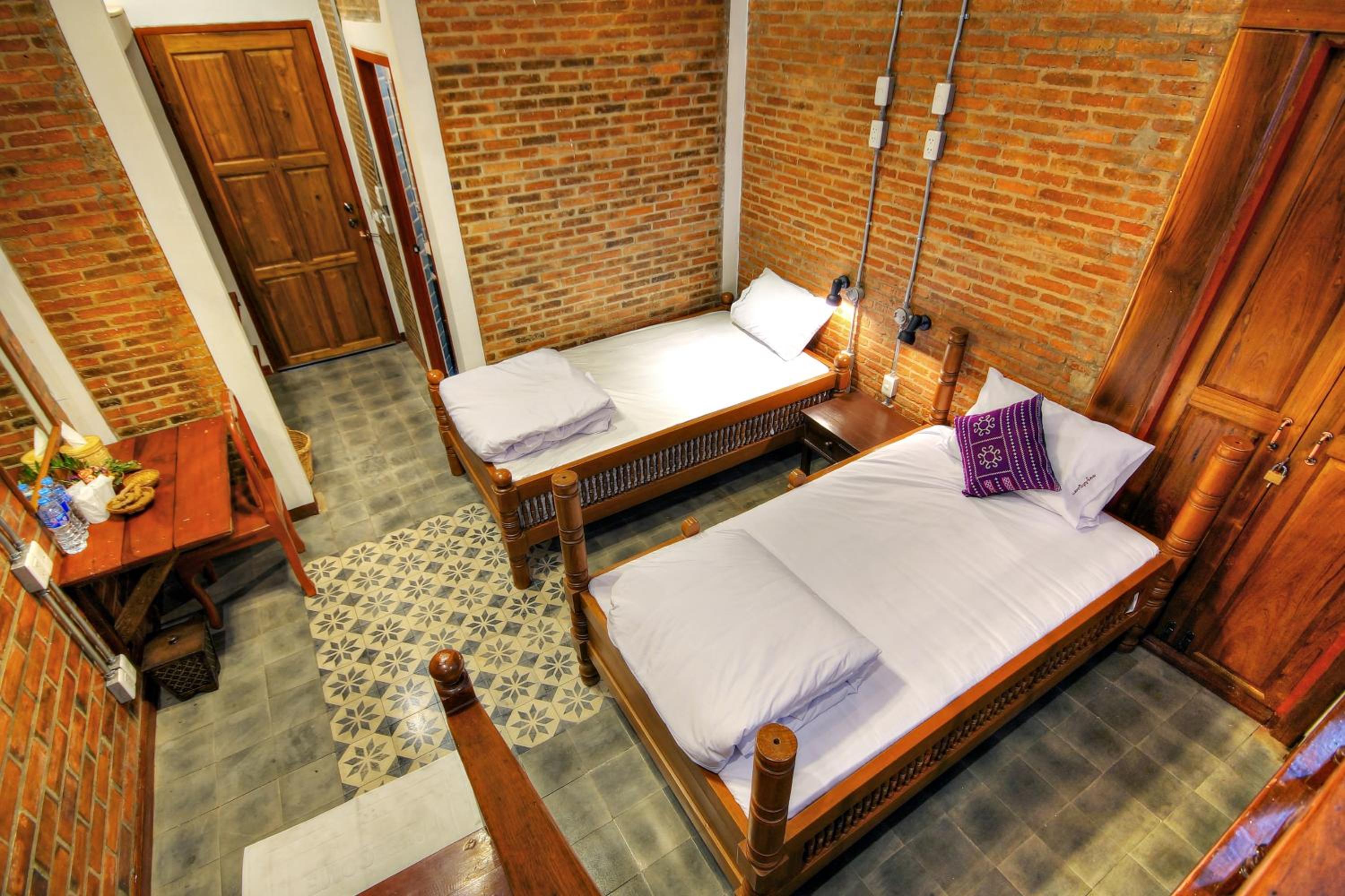 Superior Quadruple Room - Photo 11