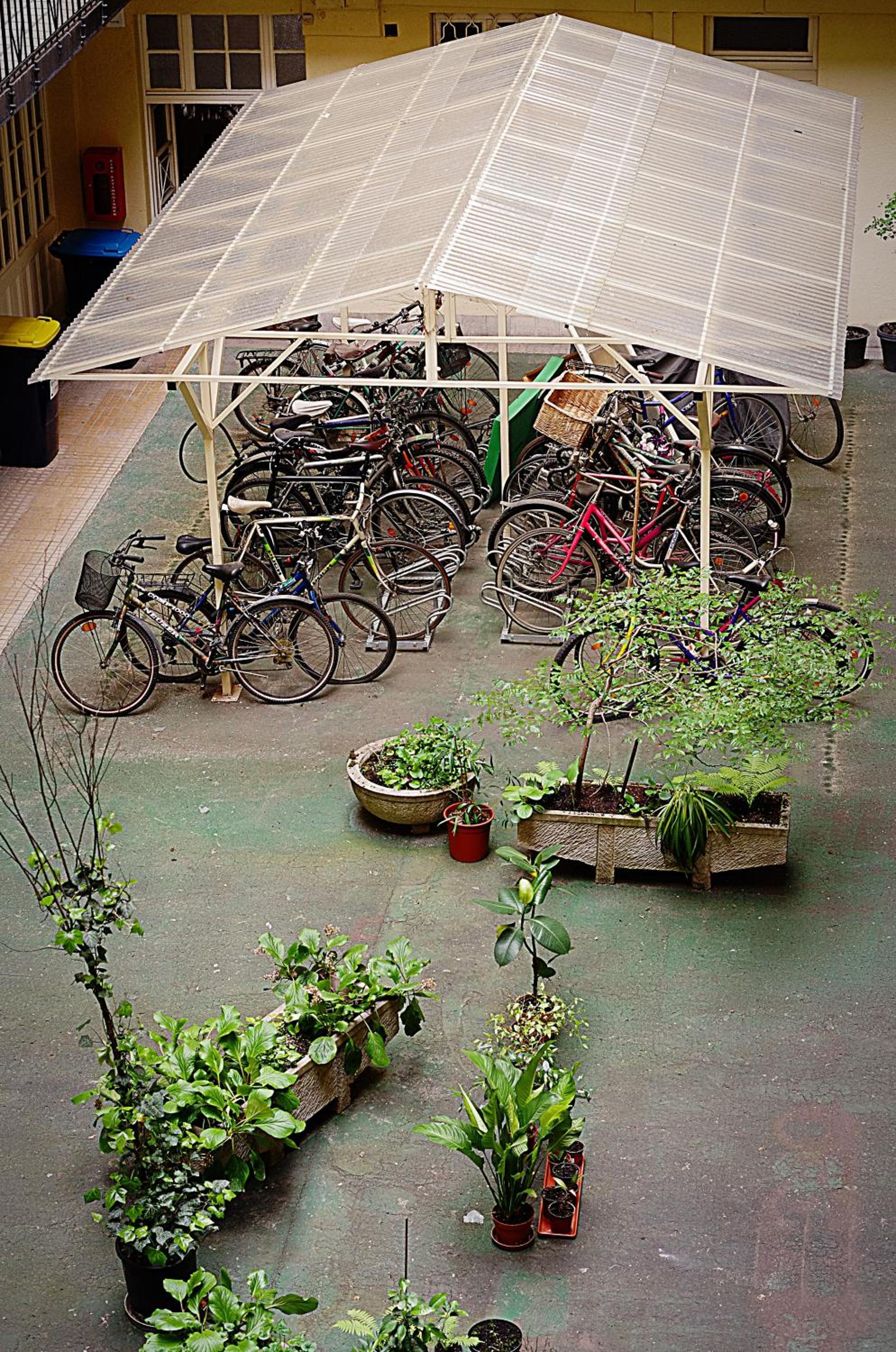 Apartment - Photo 42