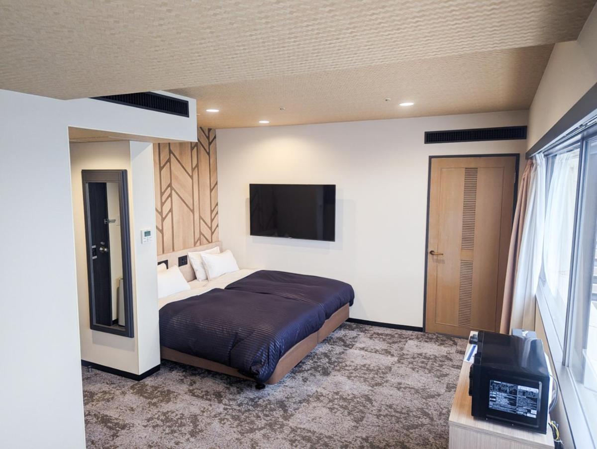 Family Room photo 3