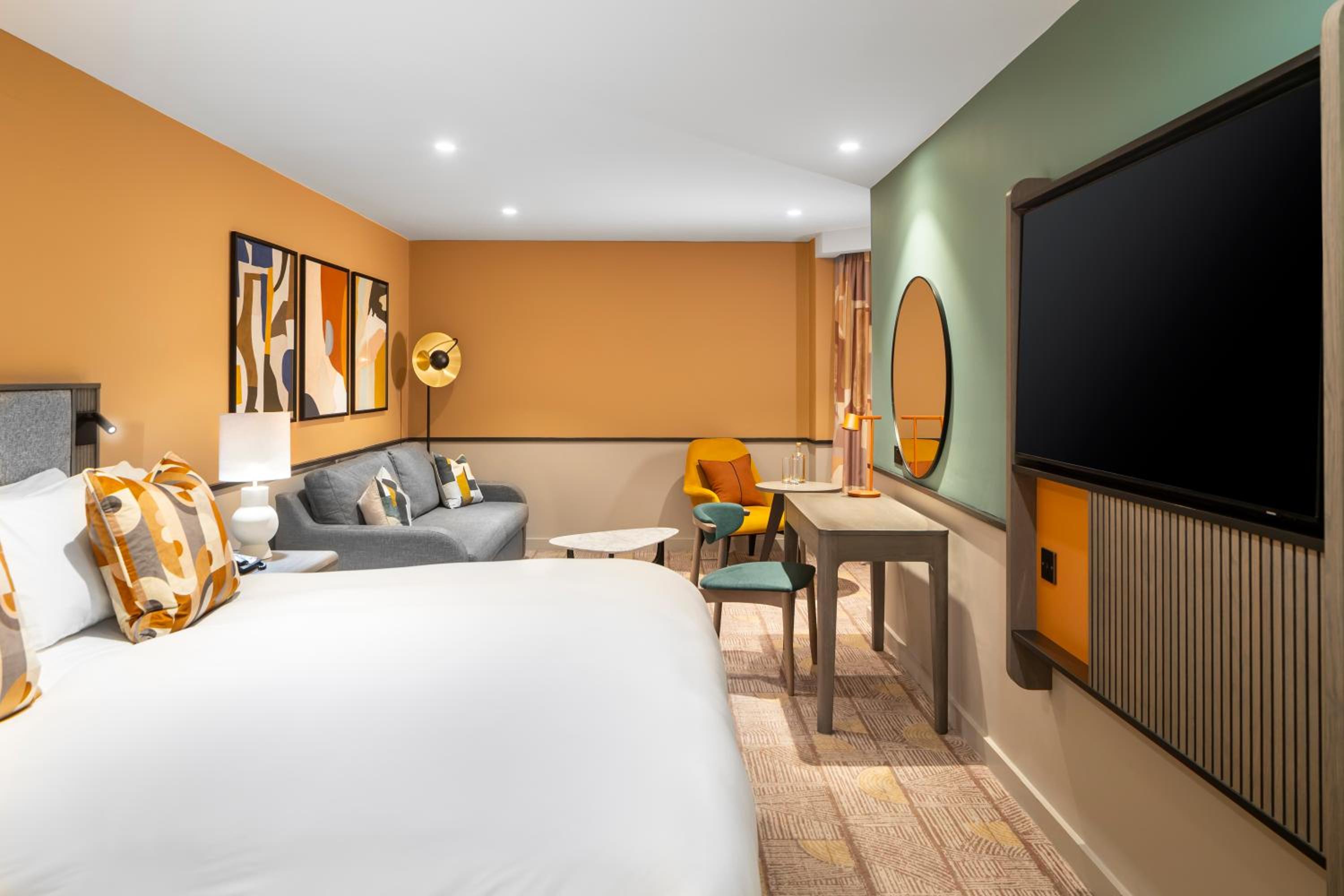 Super Premium King Room with Sofa Bed and Garden View - Photo 5