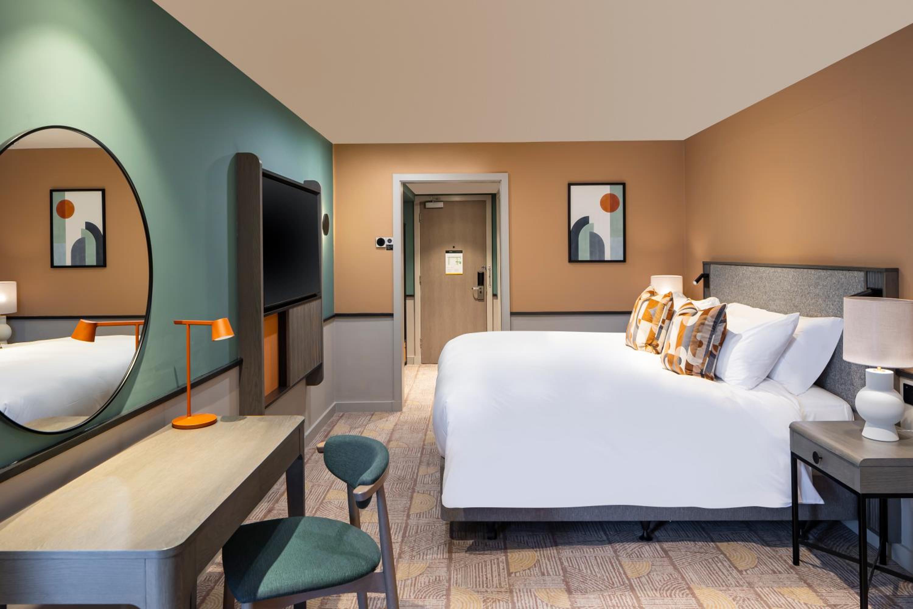 Super Premium King Room with Sofa Bed and Garden View - Photo 4