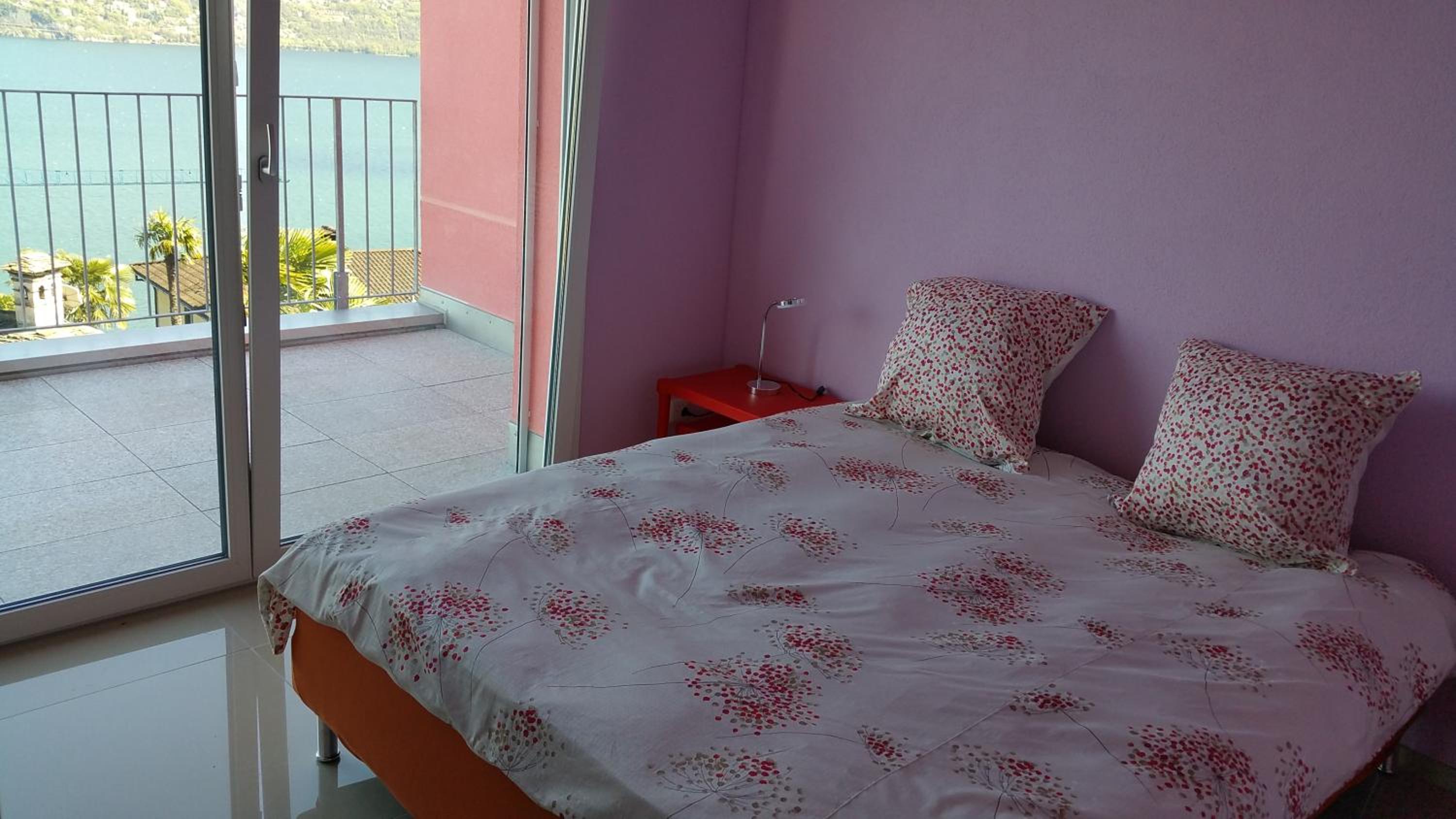 Panorama Two-Bedroom Apartment with Lake View photo 2