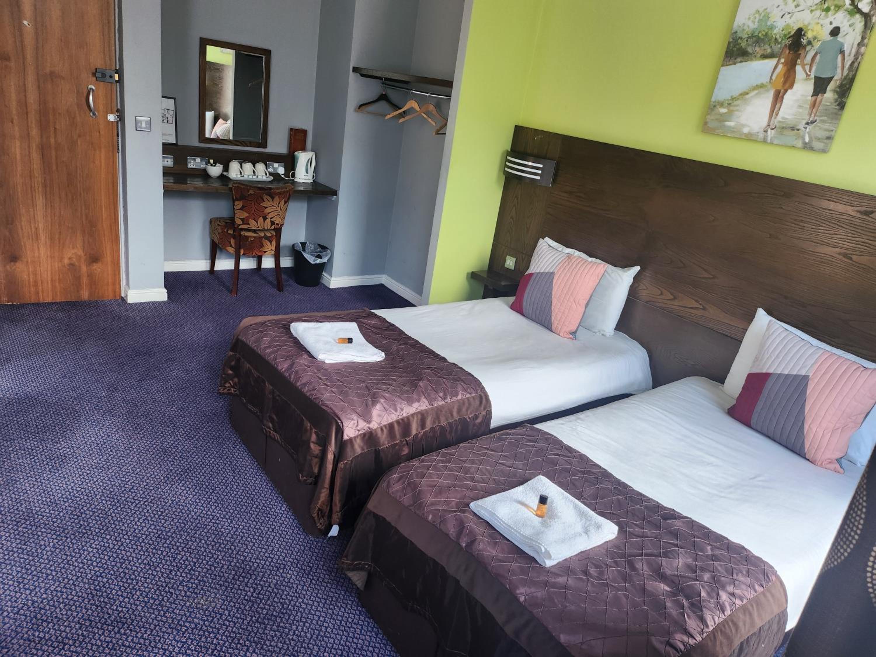 Superior Twin Room photo 3