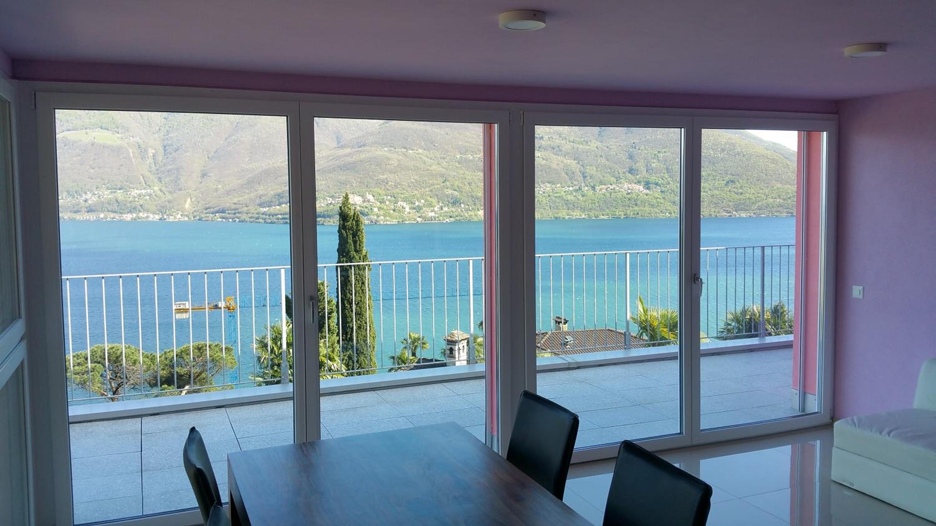 Panorama Two-Bedroom Apartment with Lake View photo 3