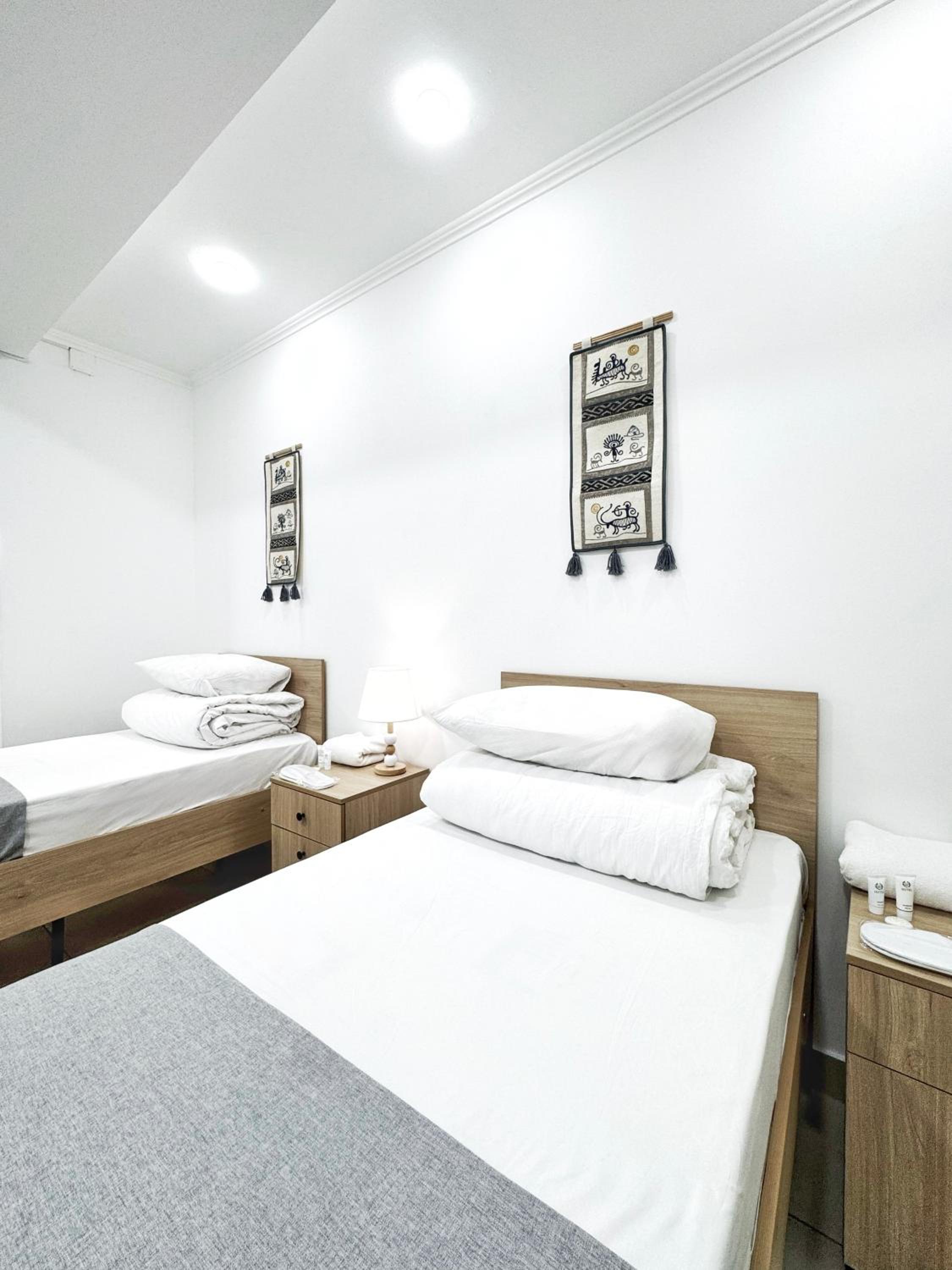 Twin Room with Shared Bathroom photo 2