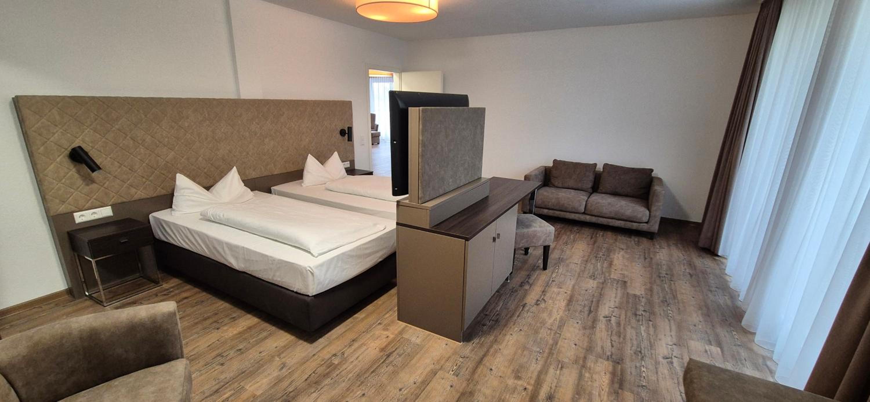 Deluxe Suite