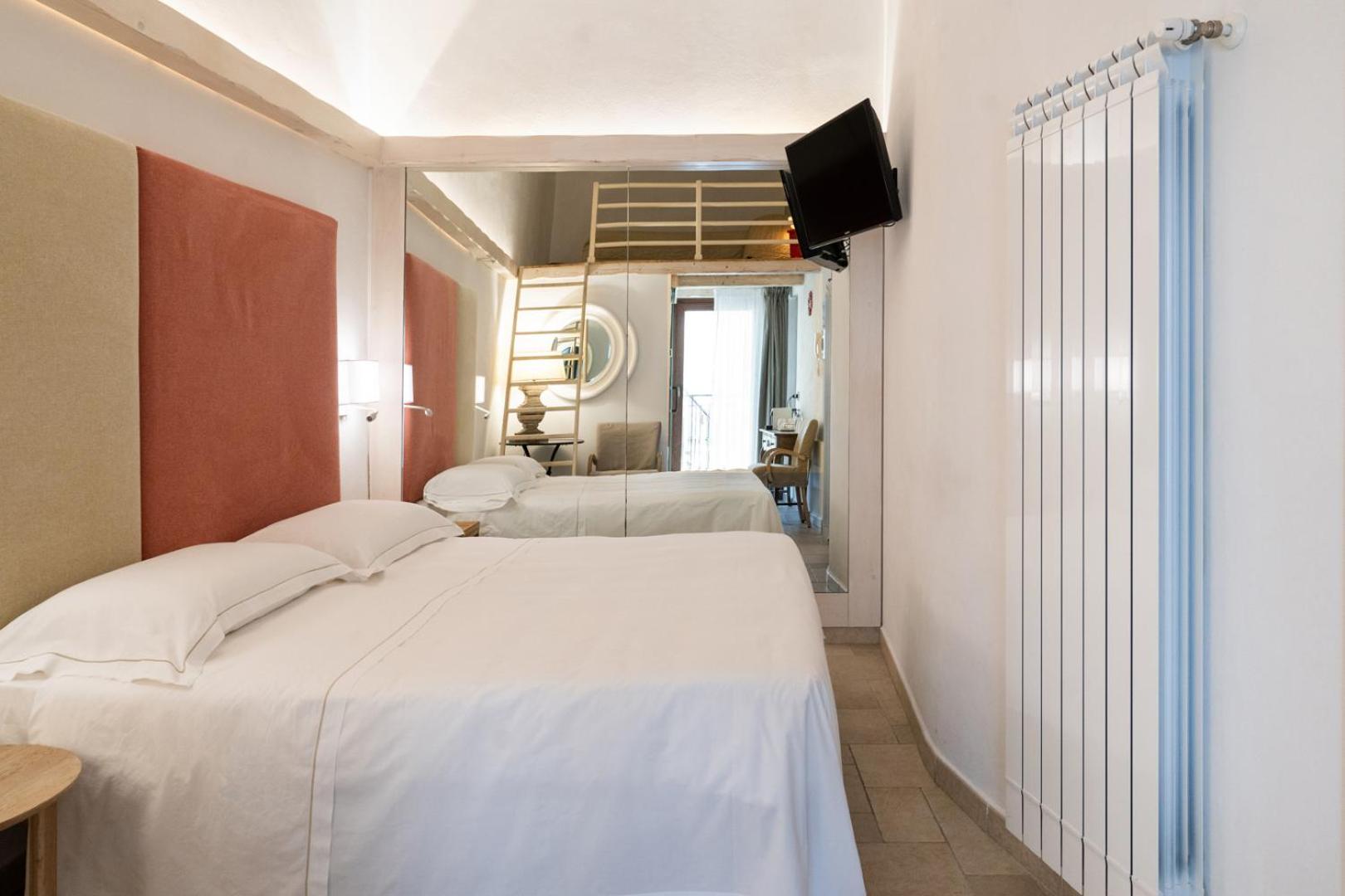 Duplex Quadruple Room