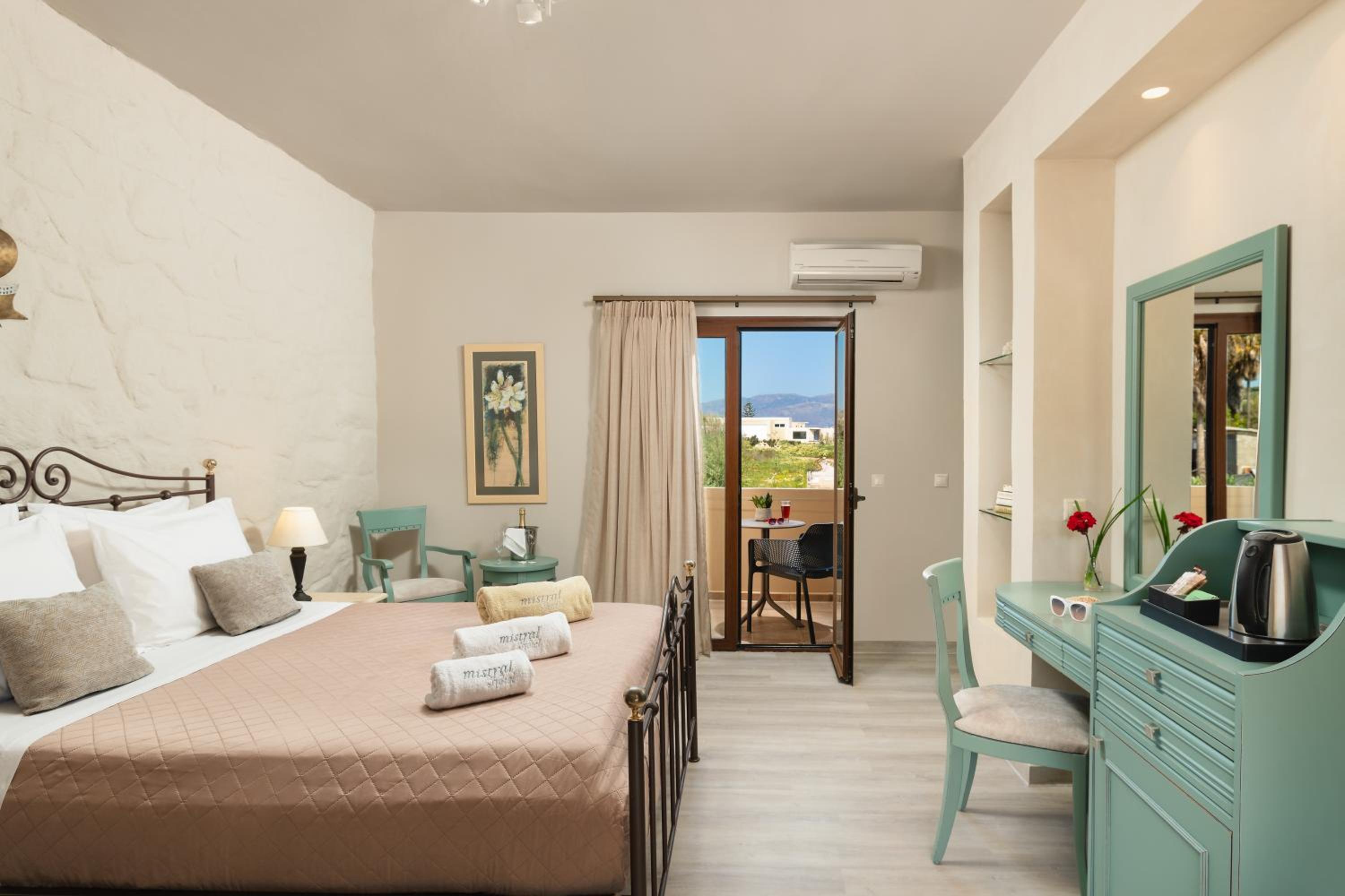 Double Room with Balcony photo 3