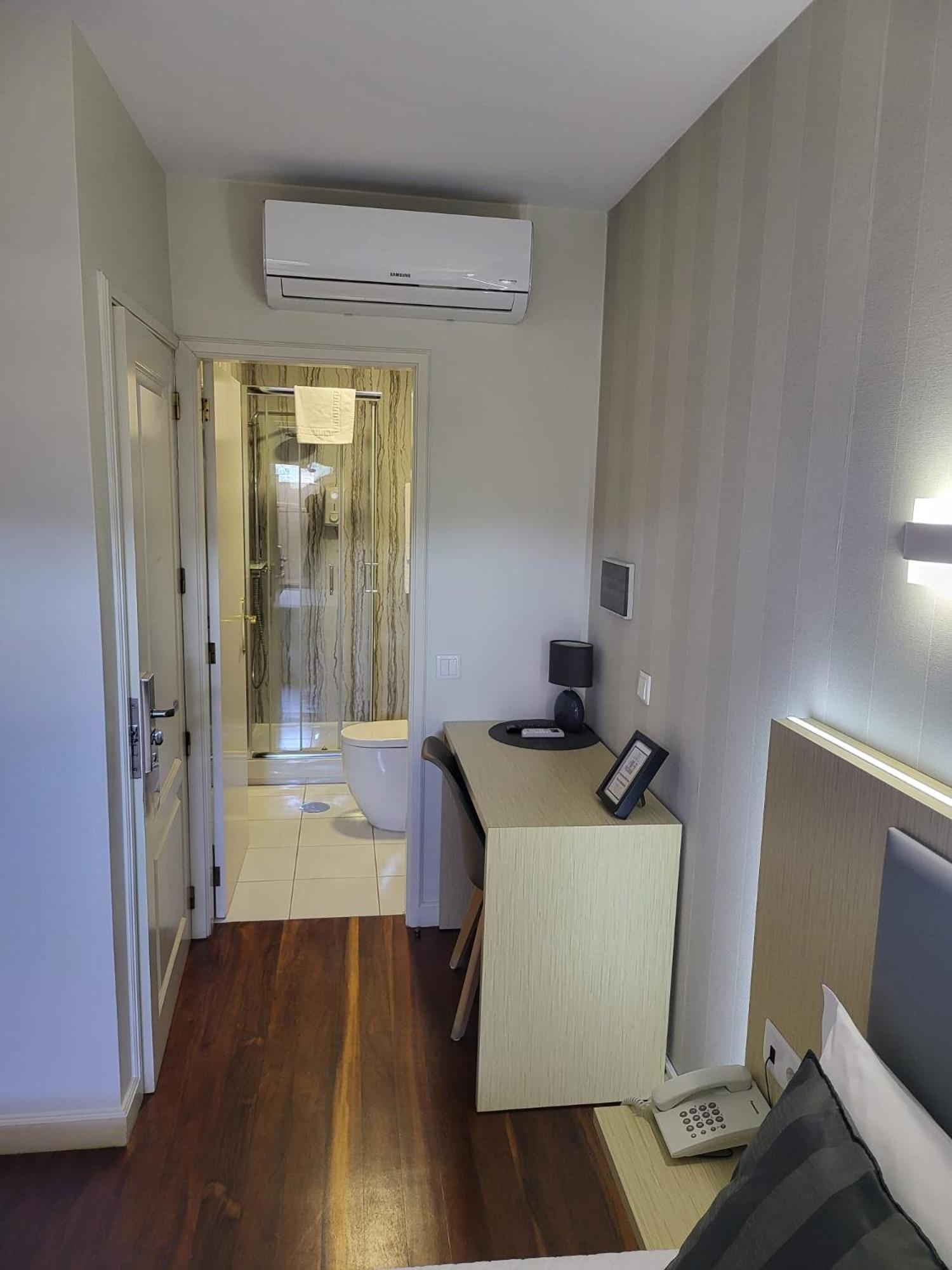 Budget Double Room photo 1
