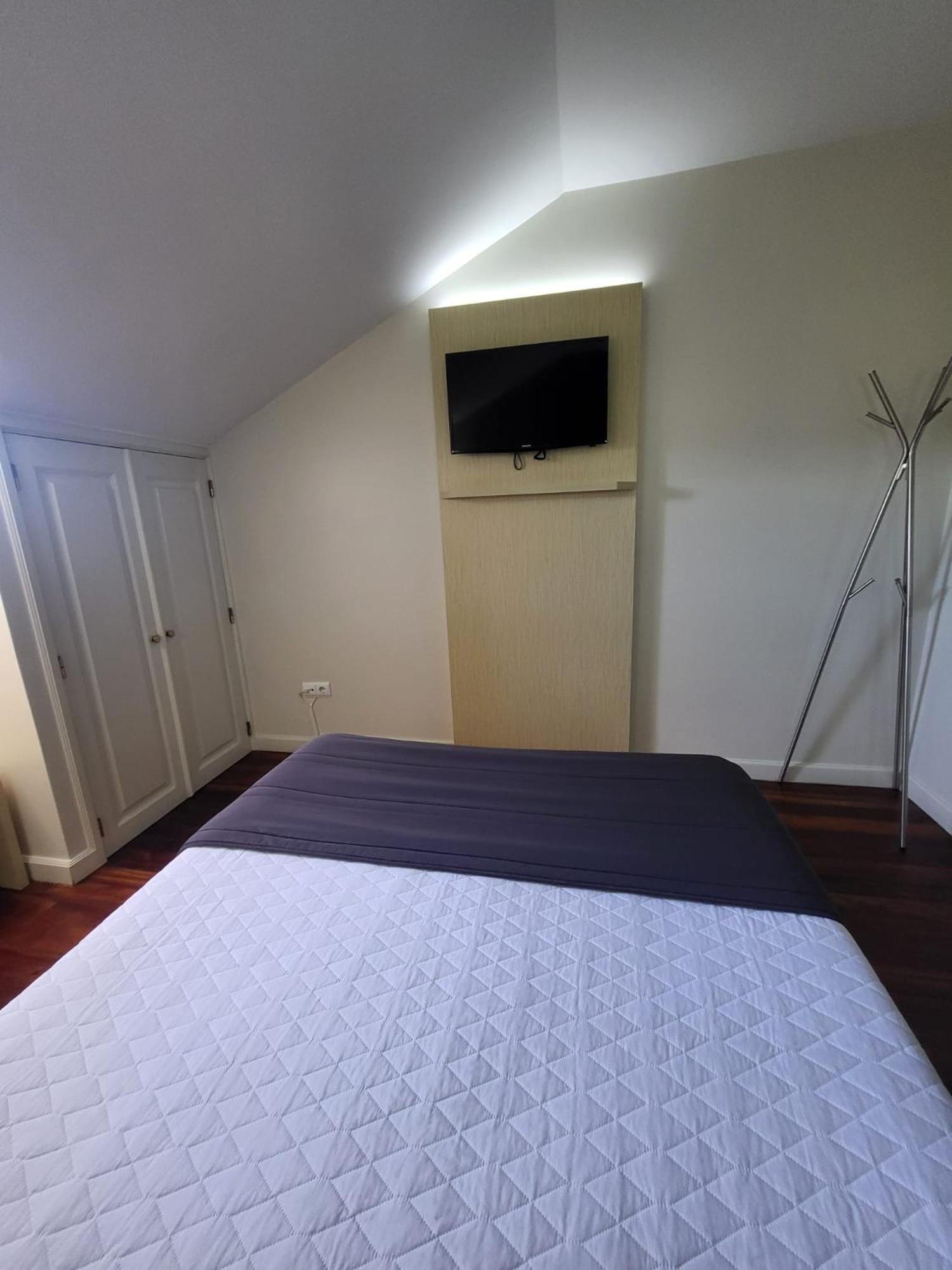 Budget Double Room photo 3