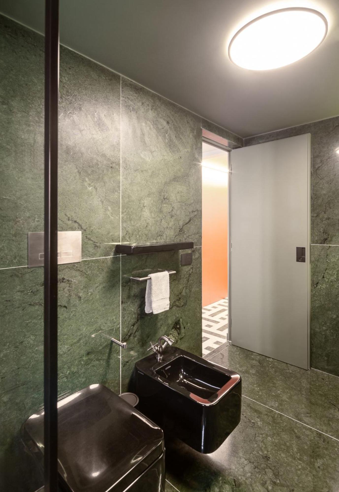 Two-Bedroom Deluxe Apartment with Balcony photo 1
