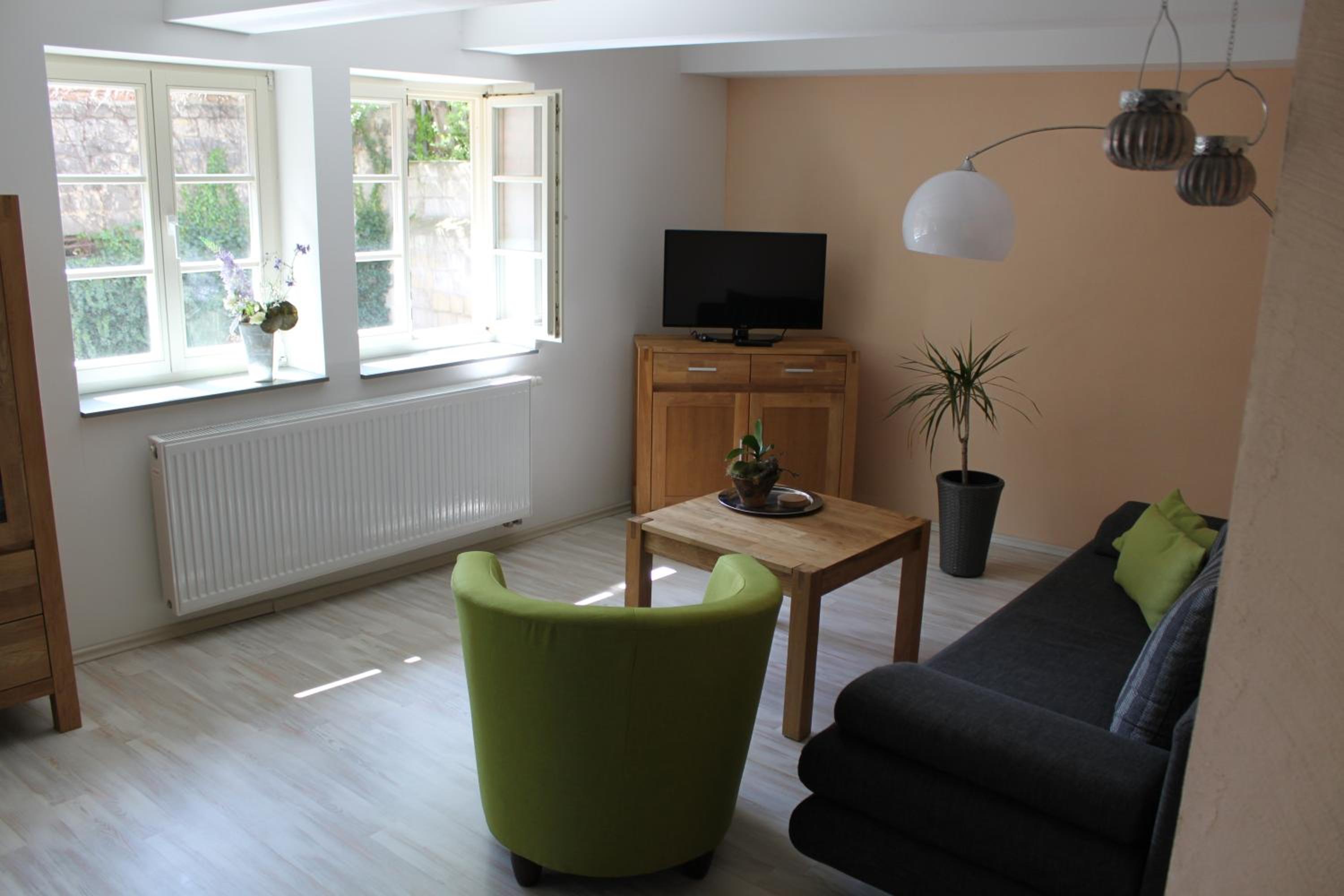 One-Bedroom Apartment photo 1