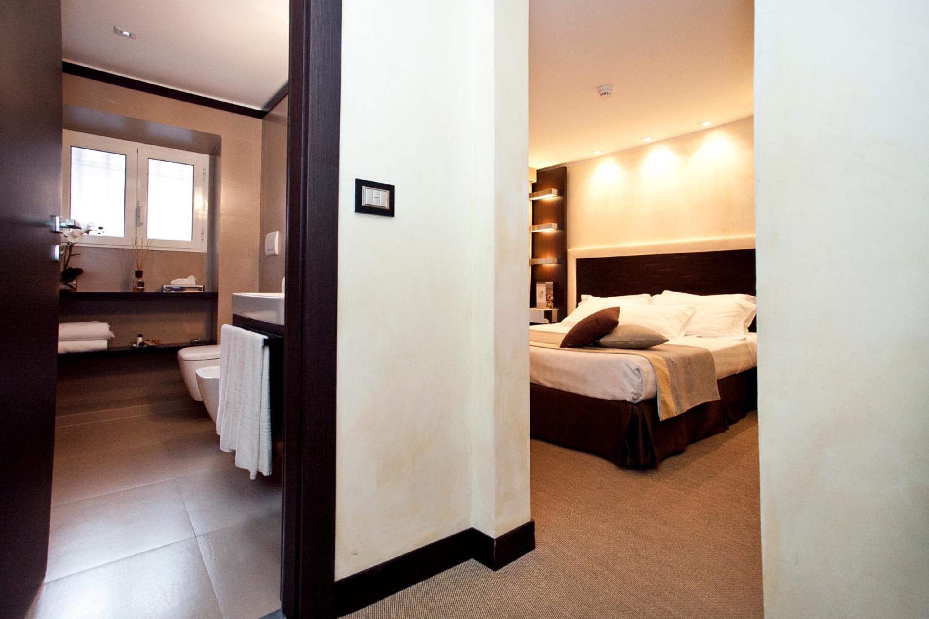 Double or Twin Room photo 3