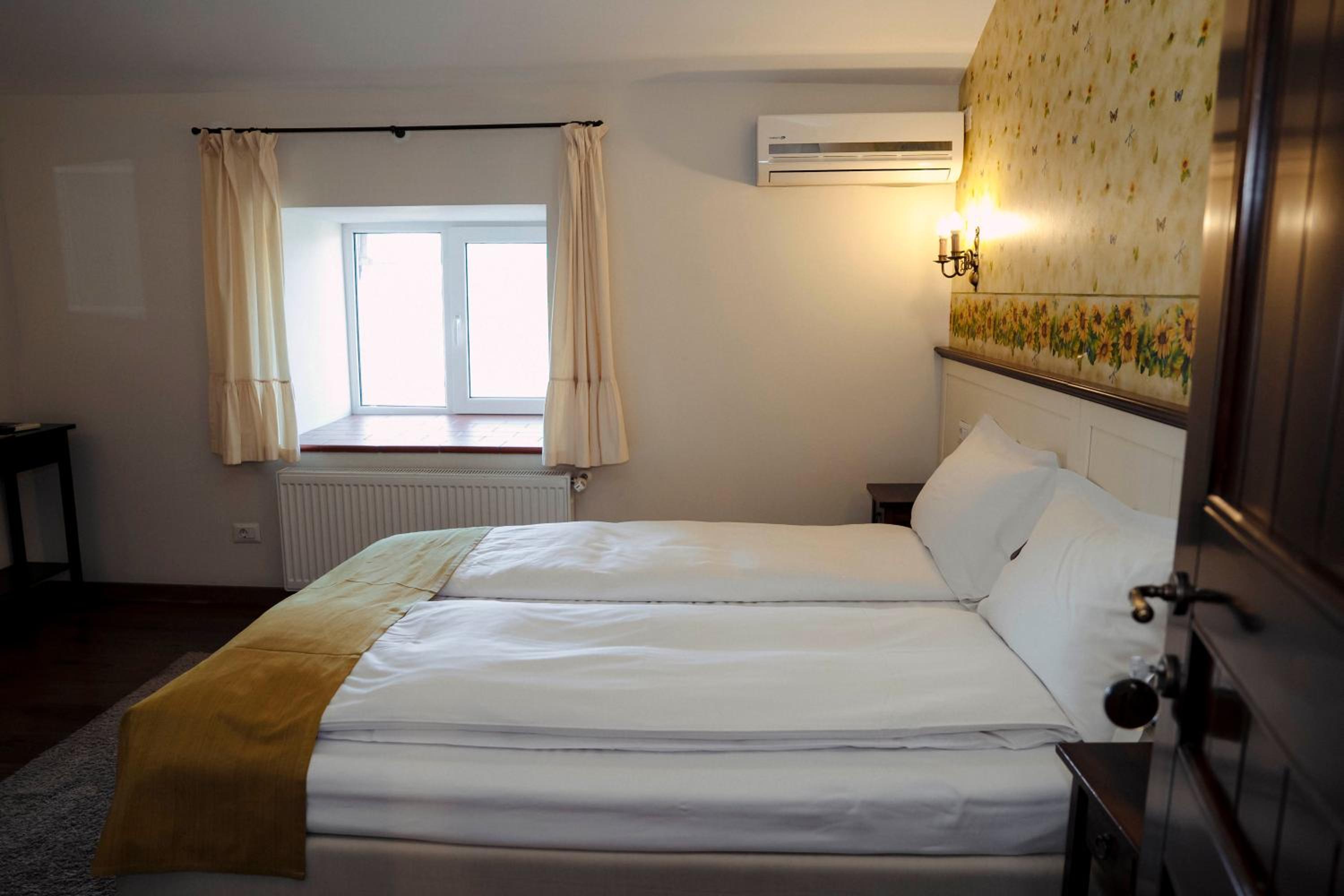 Double Room - Photo 4