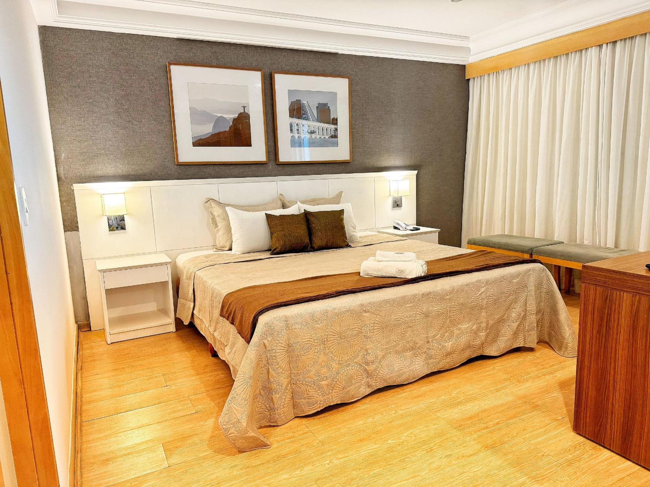 Triple Room with Pool View
