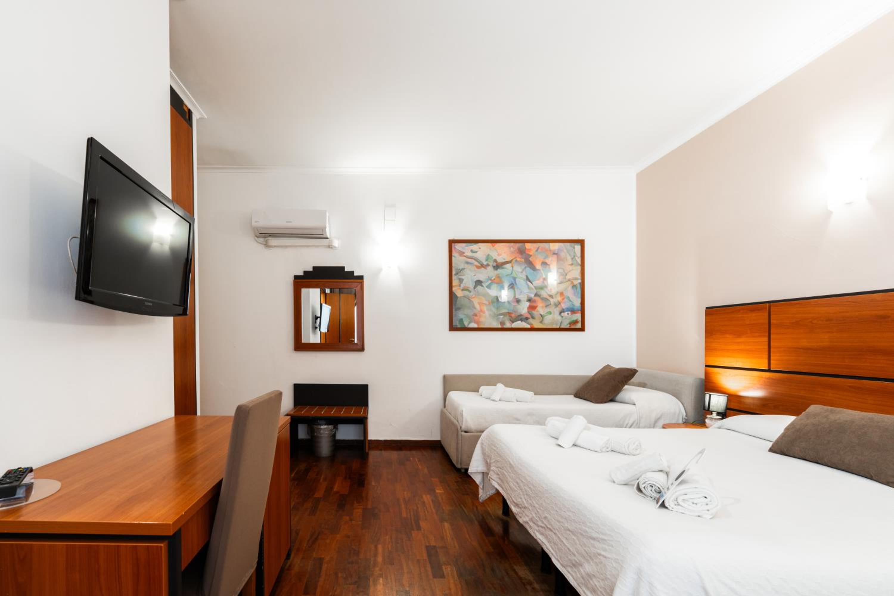 Chambre Triple avec Salle de Bains Privative