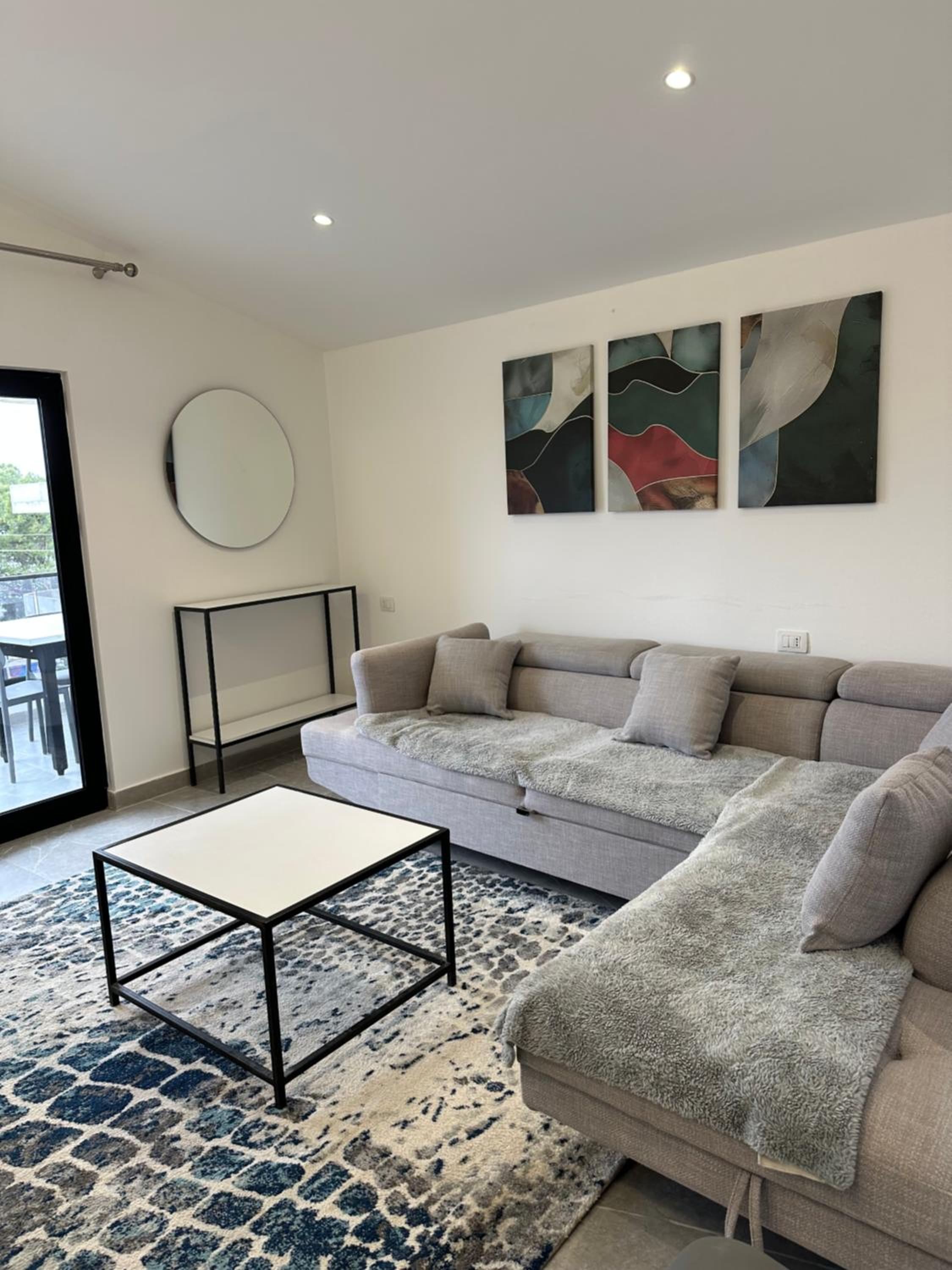 Apartment photo 1