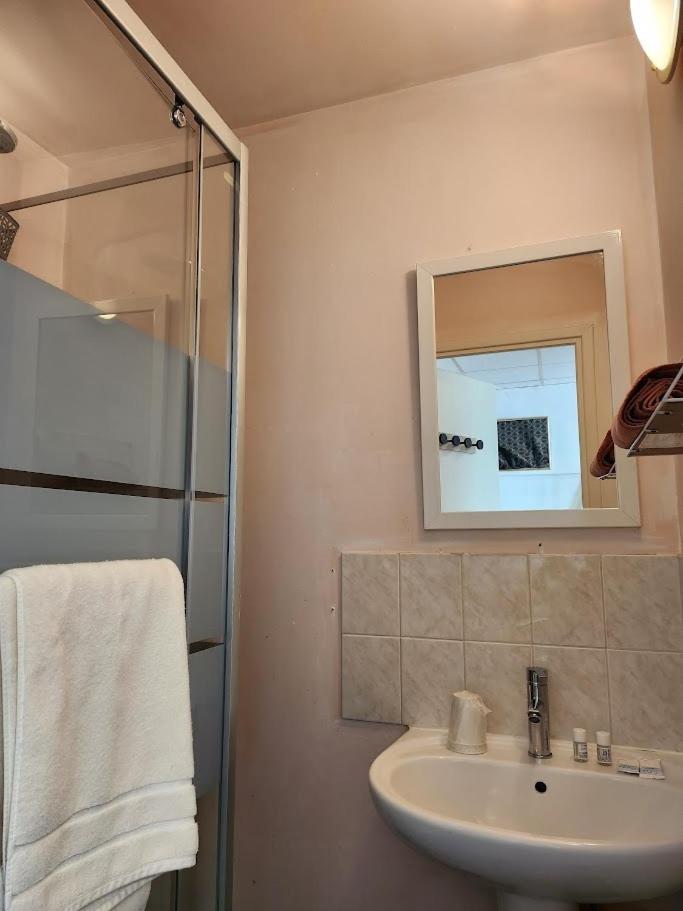 Large Single Room