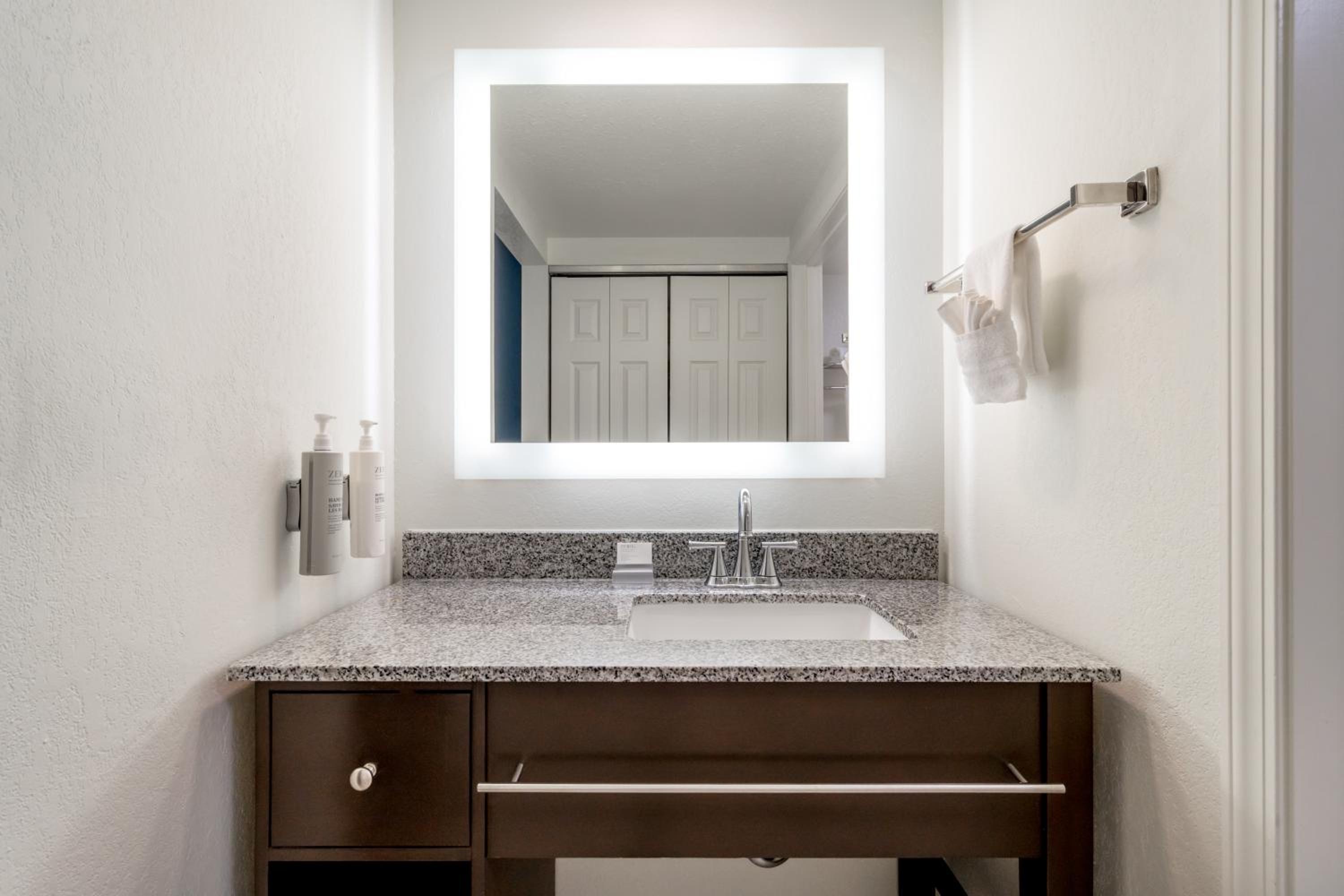 Homewood Suites by Hilton Eatontown, Kuva 2