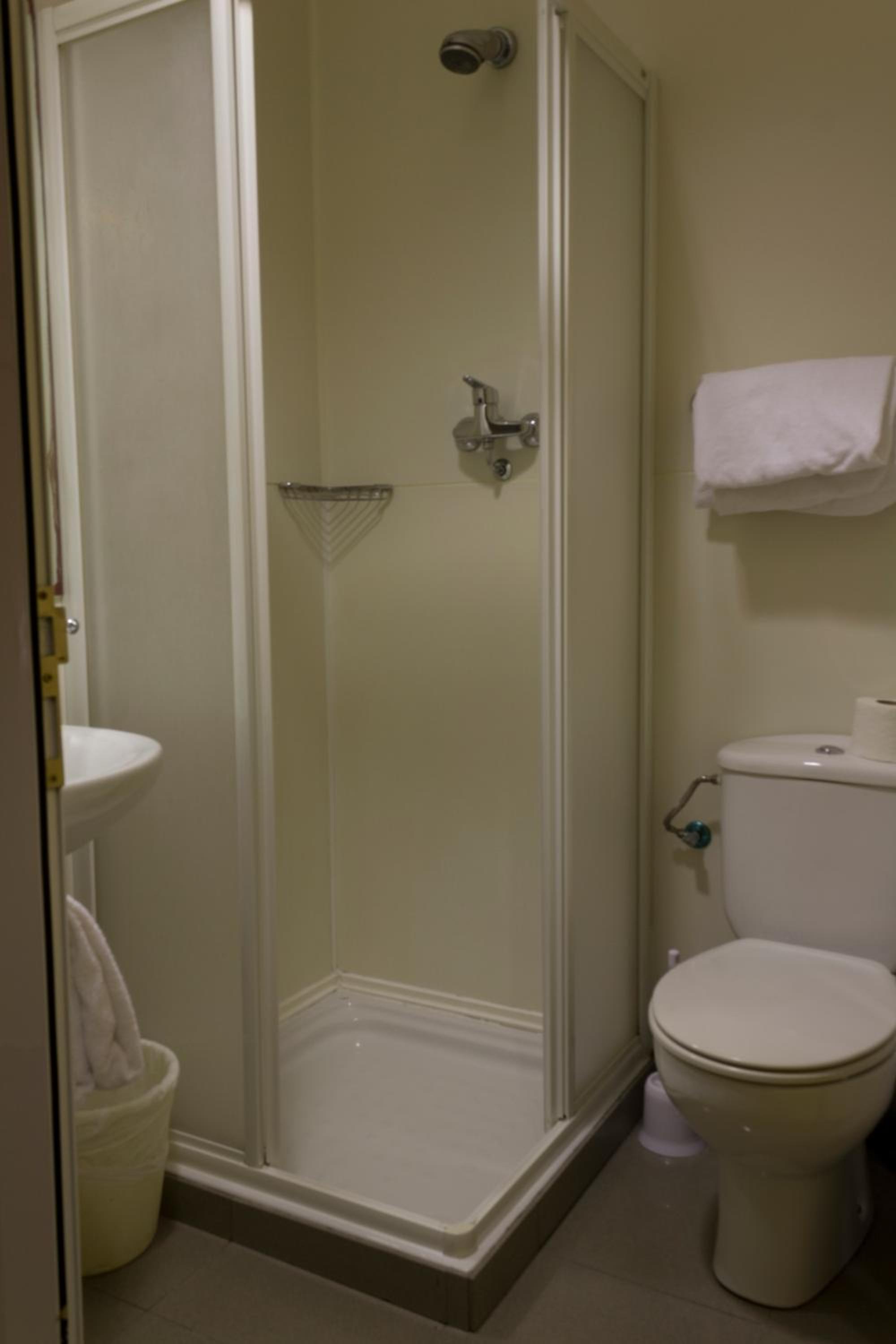 Twin Room with Balcony photo 3