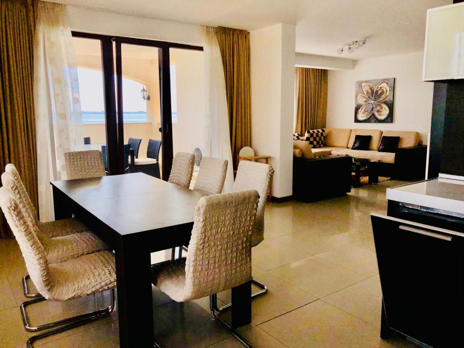 Three-Bedroom Premium Apartment with Resort View photo 1