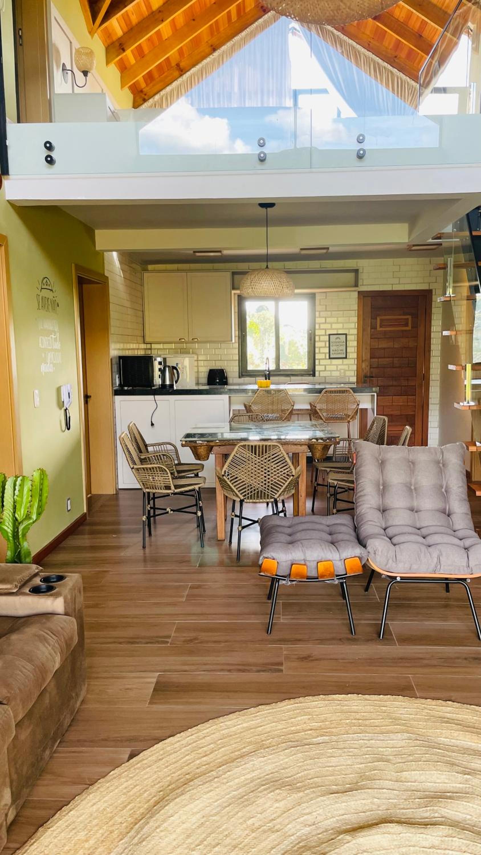 One-Bedroom Apartment with Lake View photo 2