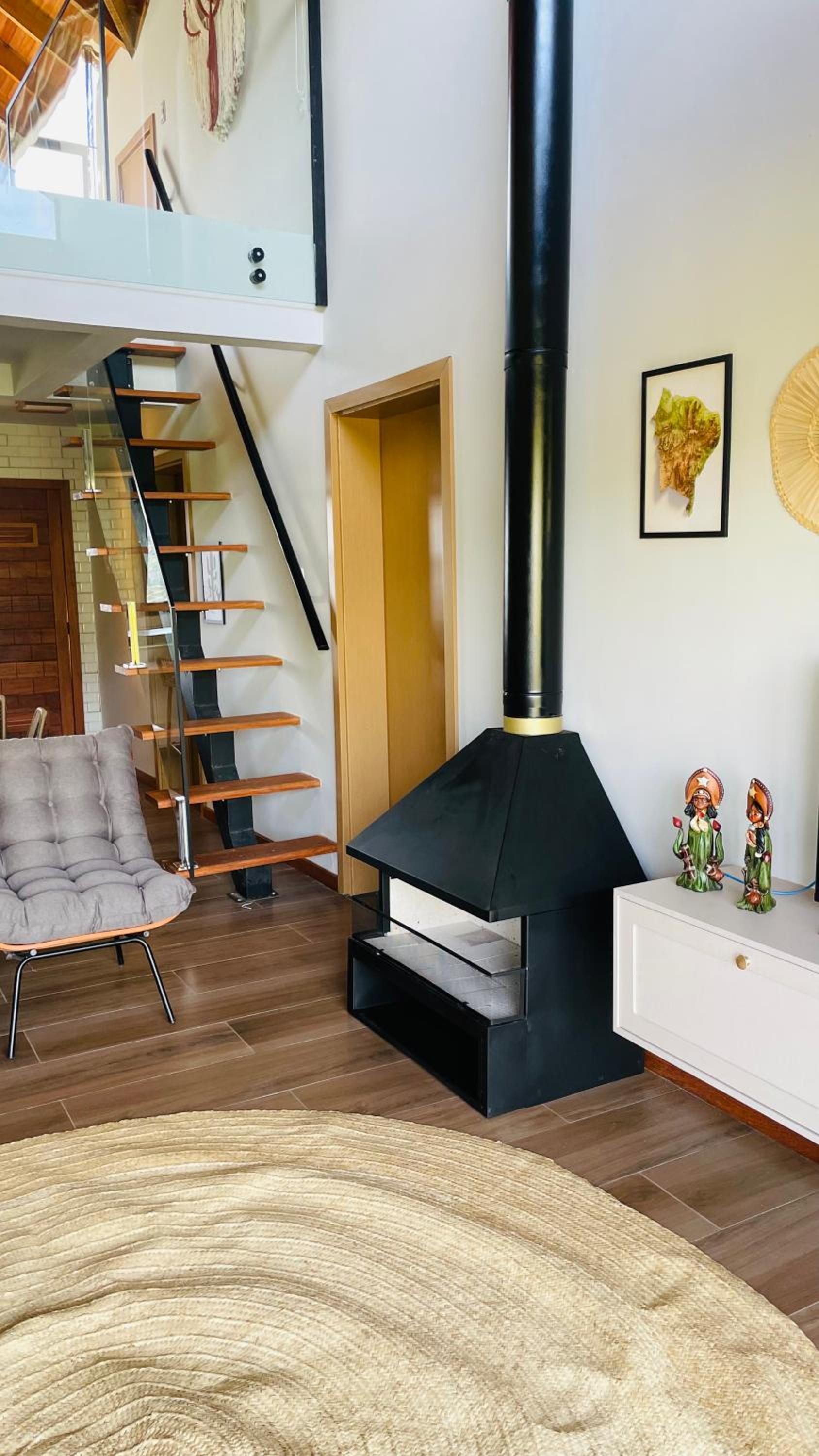 One-Bedroom Apartment with Lake View photo 3