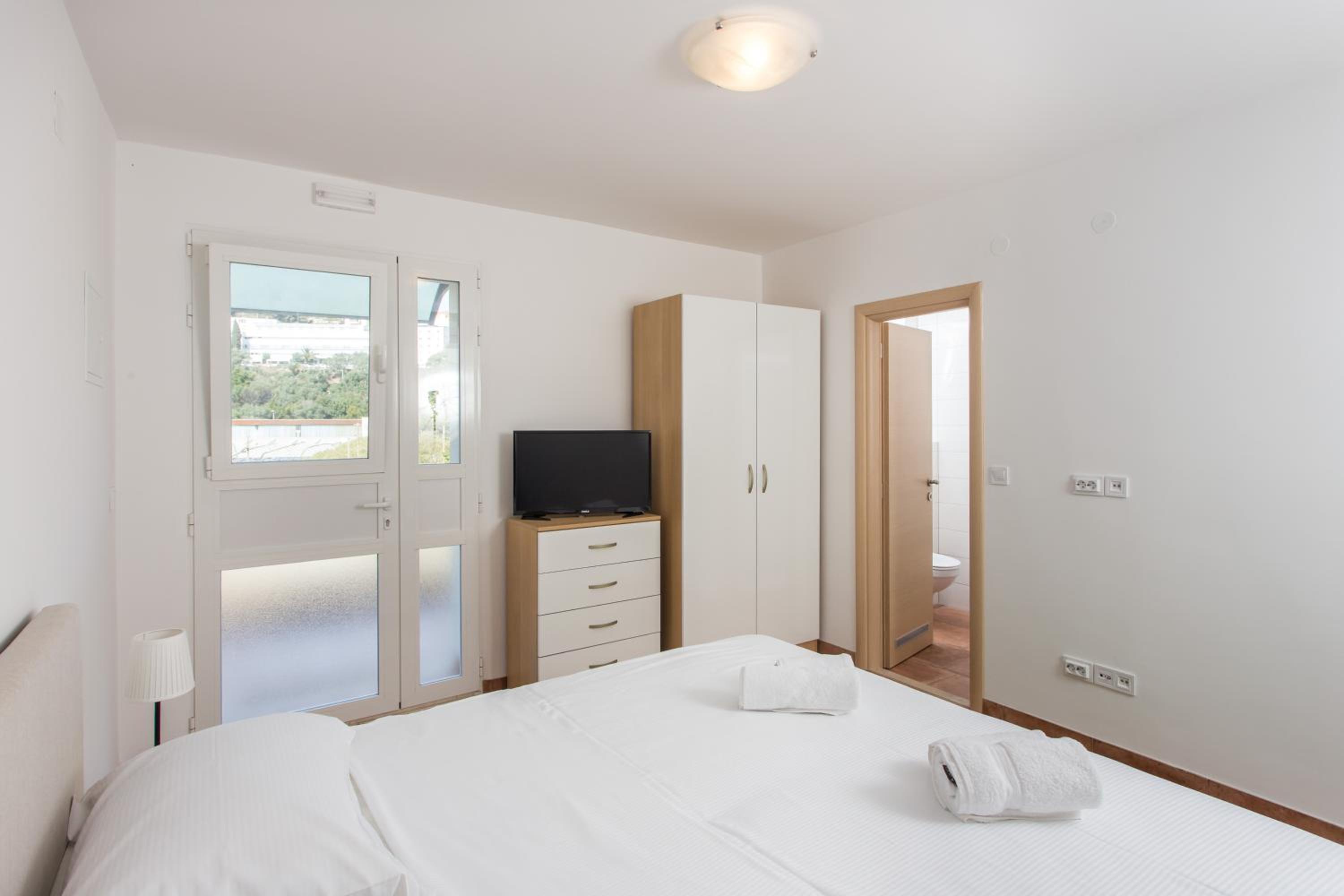 Deluxe Double or Twin Room photo 2