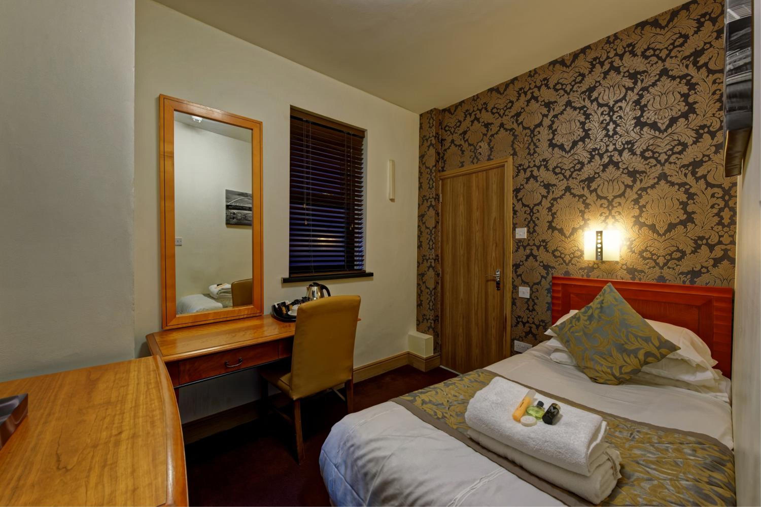 Single Room En-Suite