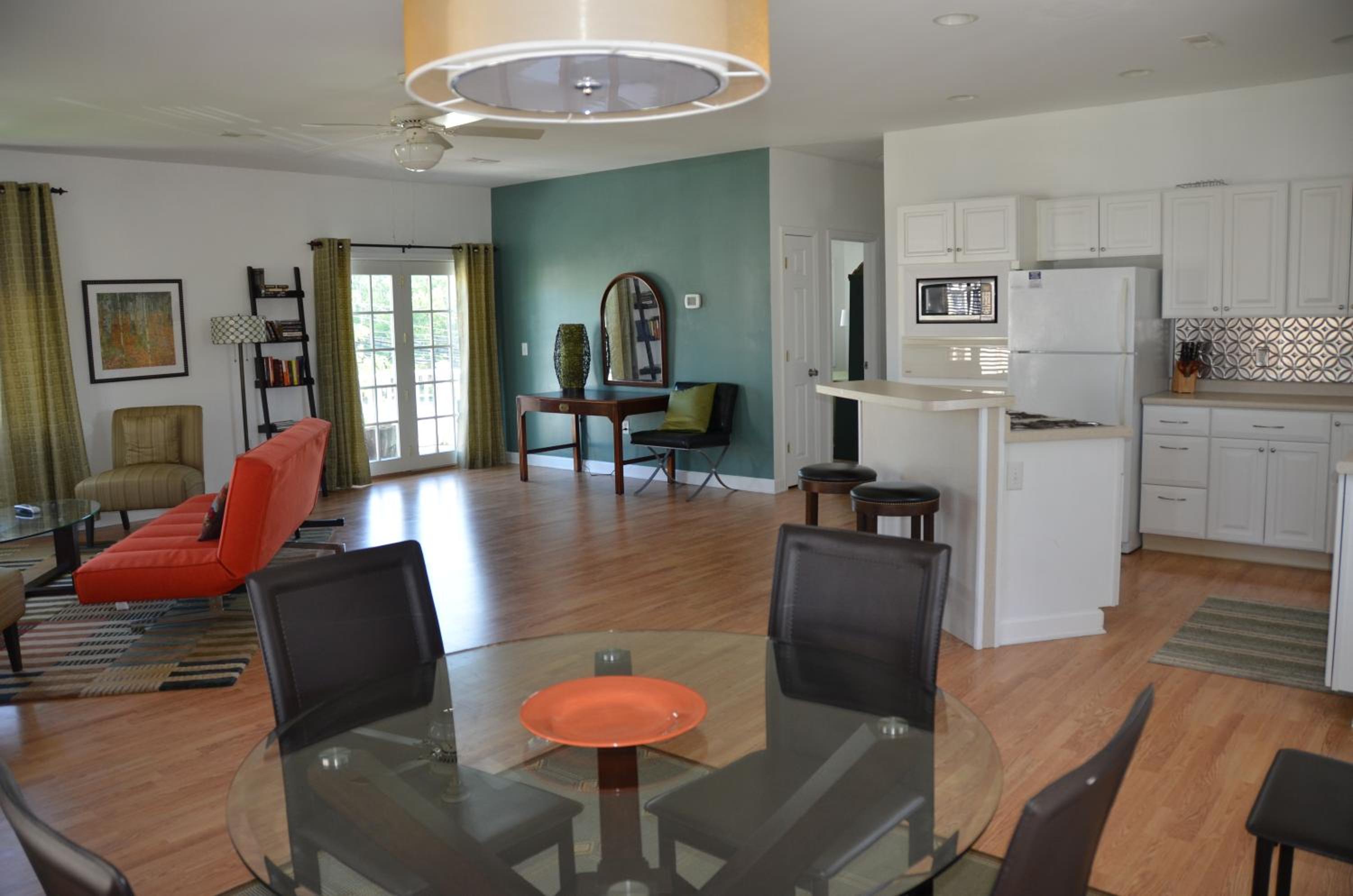 Two-Bedroom Apartment (InnTowne House) photo 1