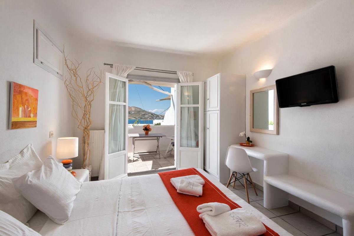 Studio (2 Adults) with Sea View photo 2