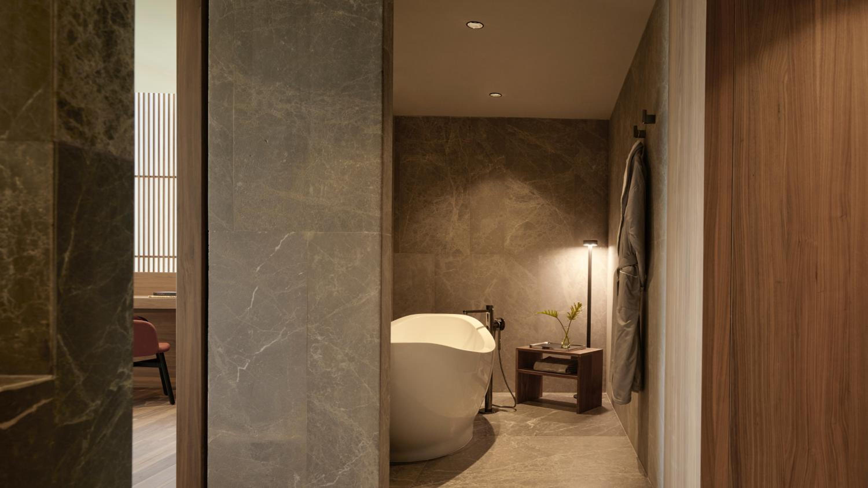 Executive Suite with Bath Shower - Photo 6