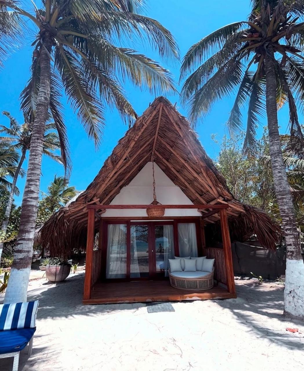 Bungalow with Sea View photo 2