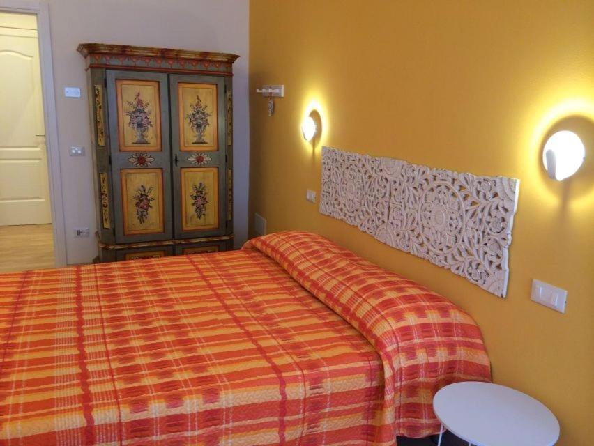 Double Room with Private Bathroom - Photo 1