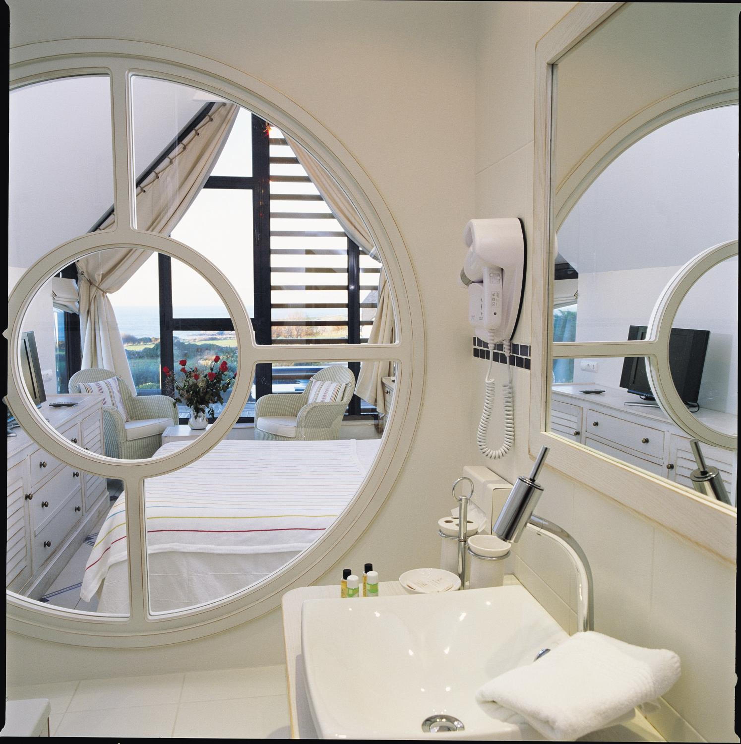 Elegance Double Room with Sea Side photo 3
