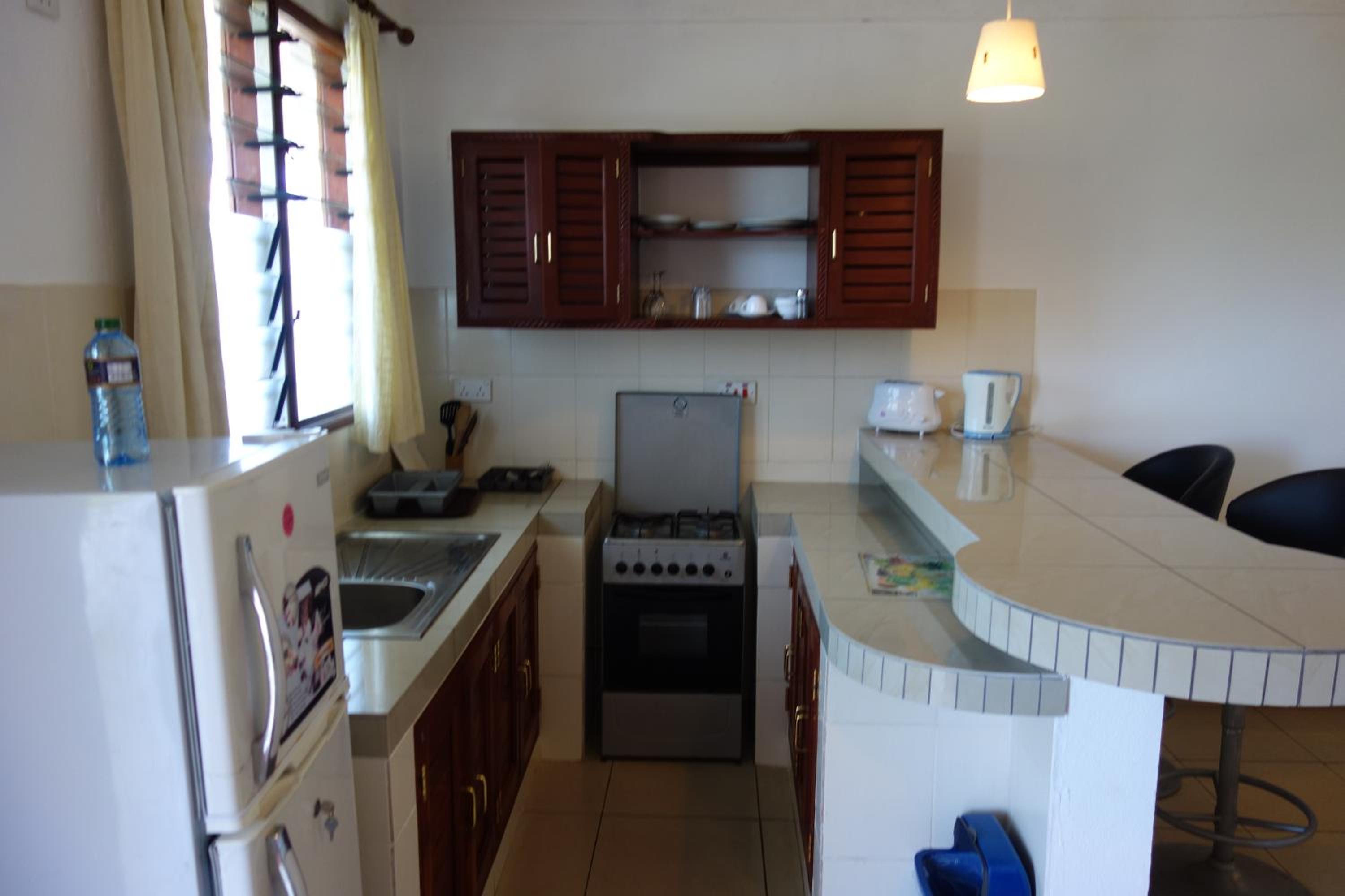 Apartment with Pool View  - Photo 5