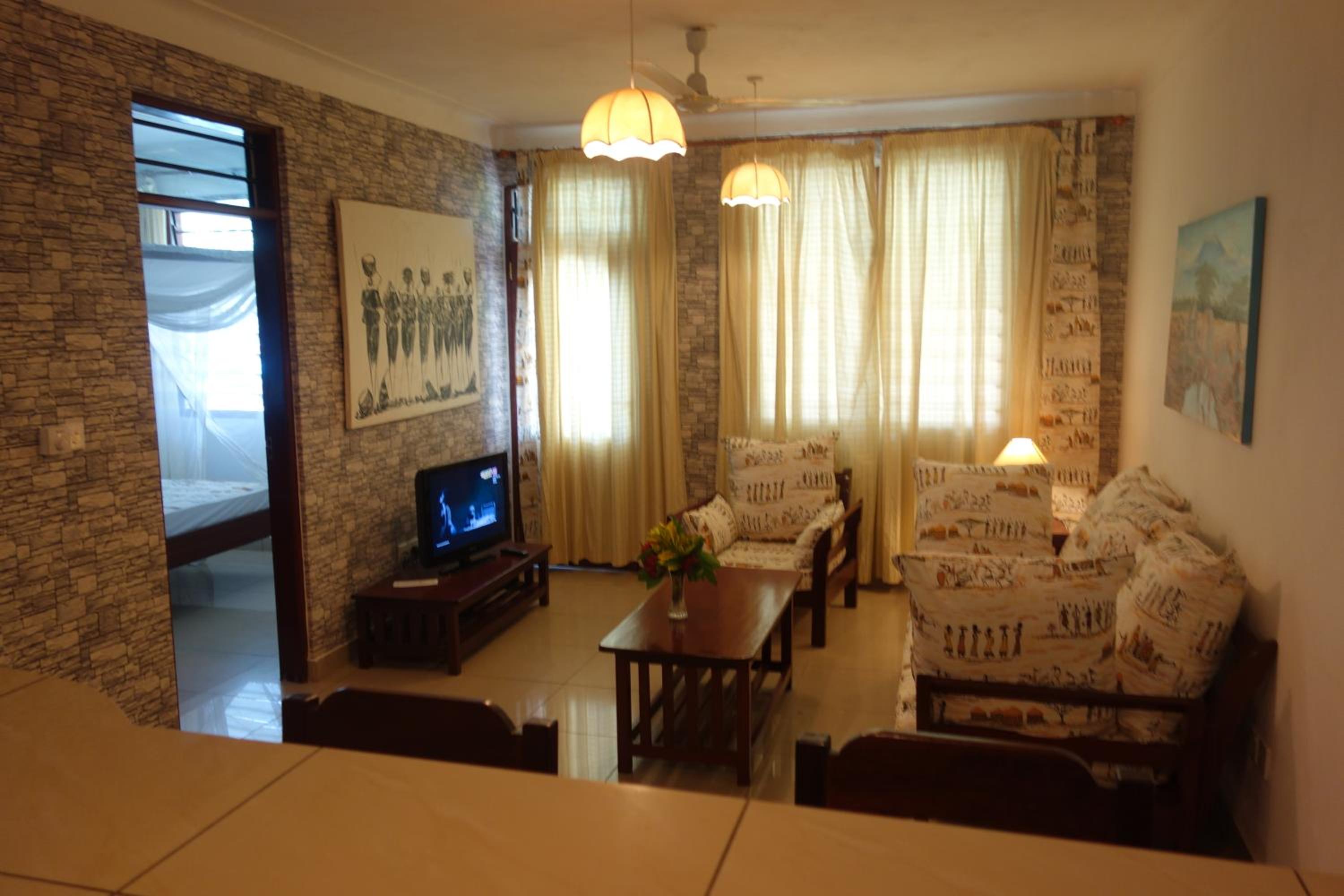 Apartment with Pool View  - Photo 1