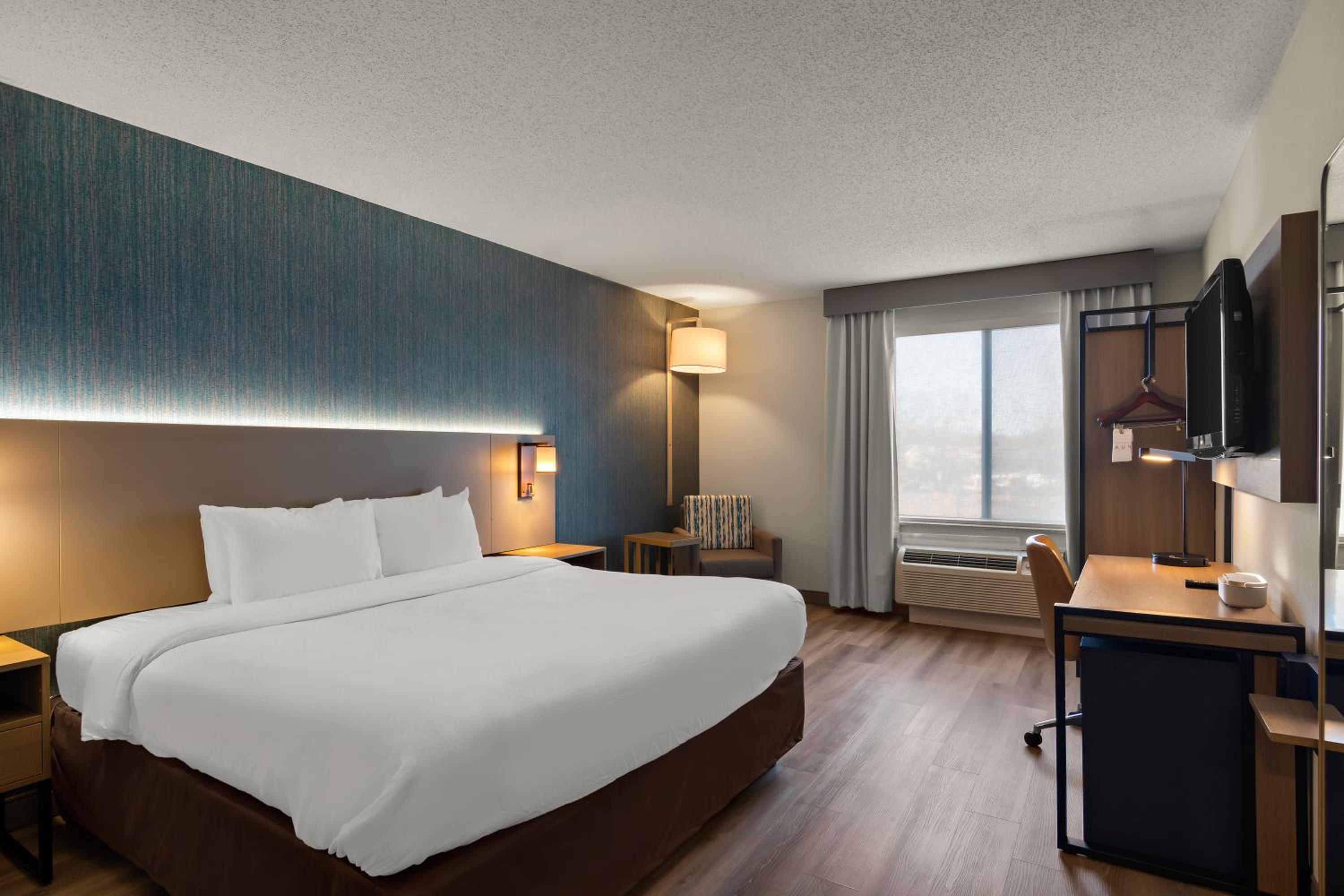Standard King Room - Photo 1
