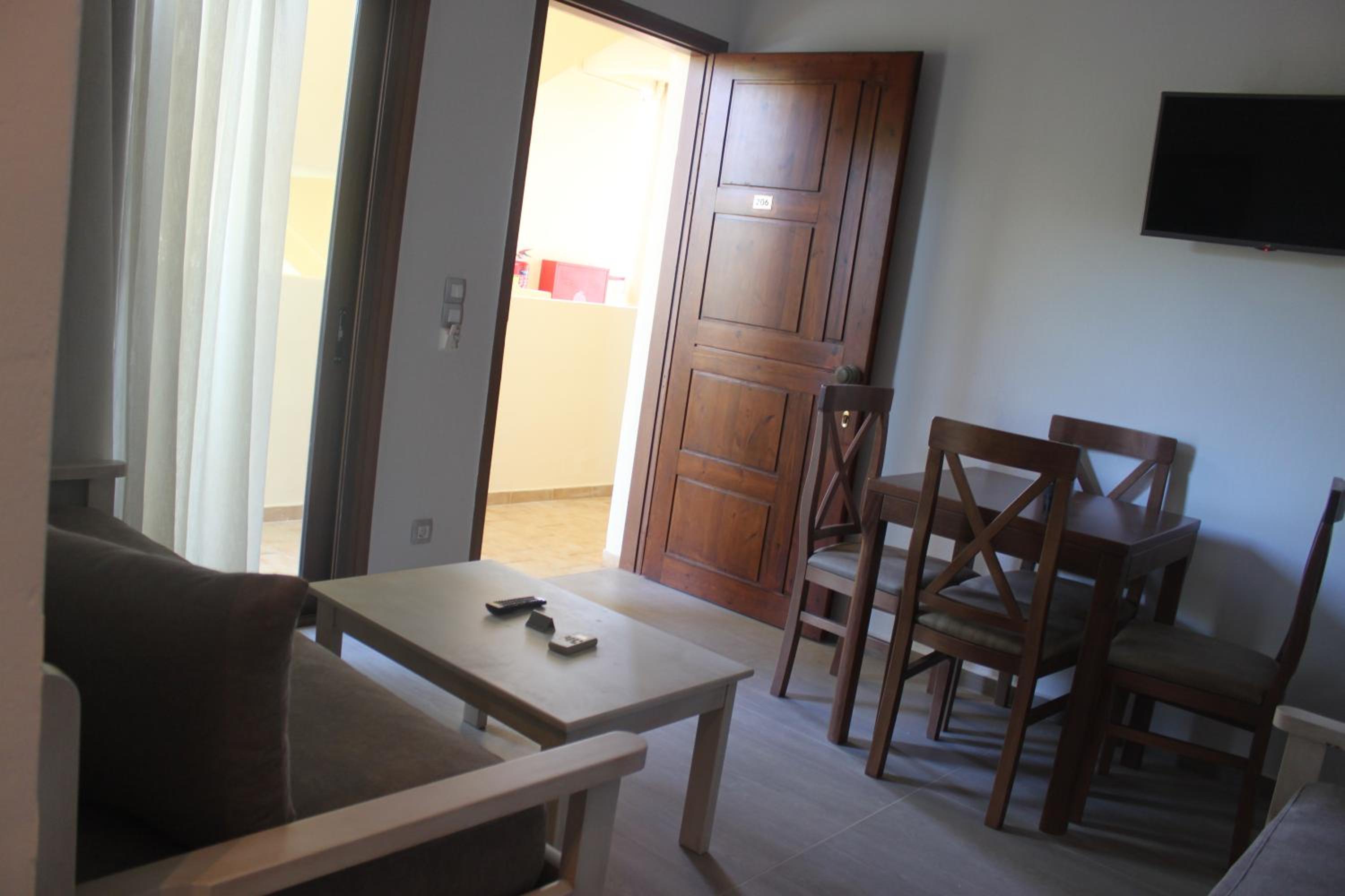 Apartment - Photo 12