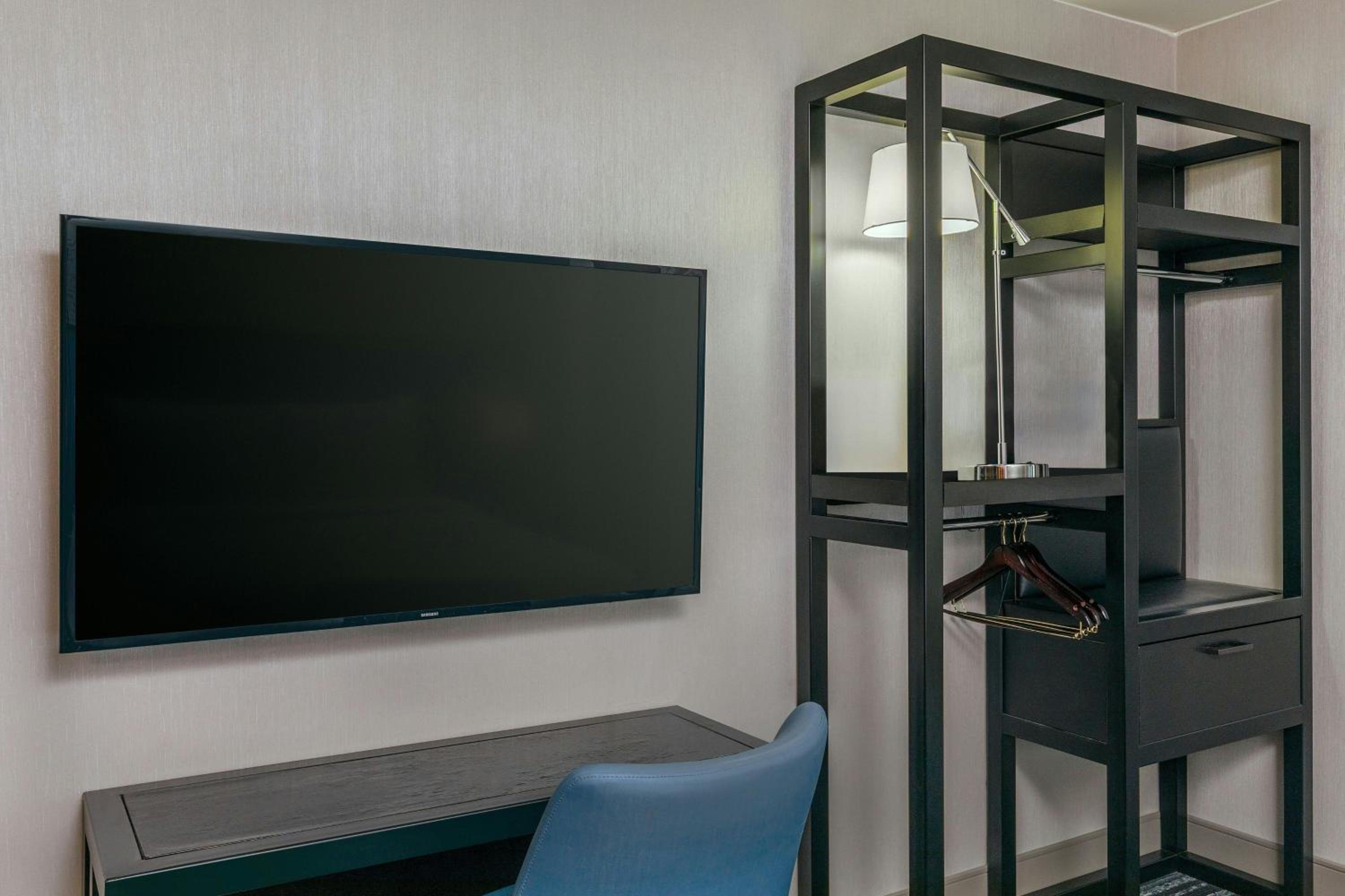 Queen Room - Mobility and Hearing Accessible with Roll-in Shower