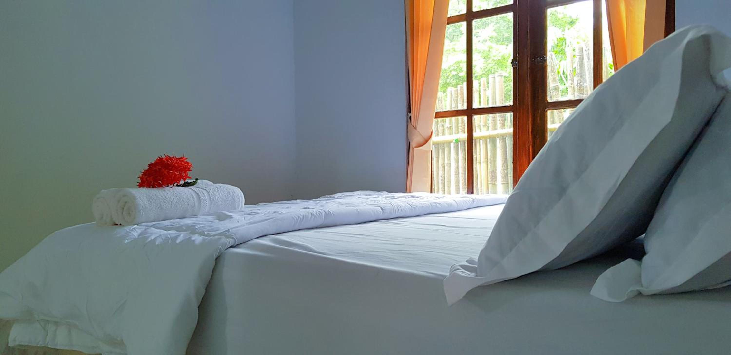 Double Room with Shared Bathroom photo 2