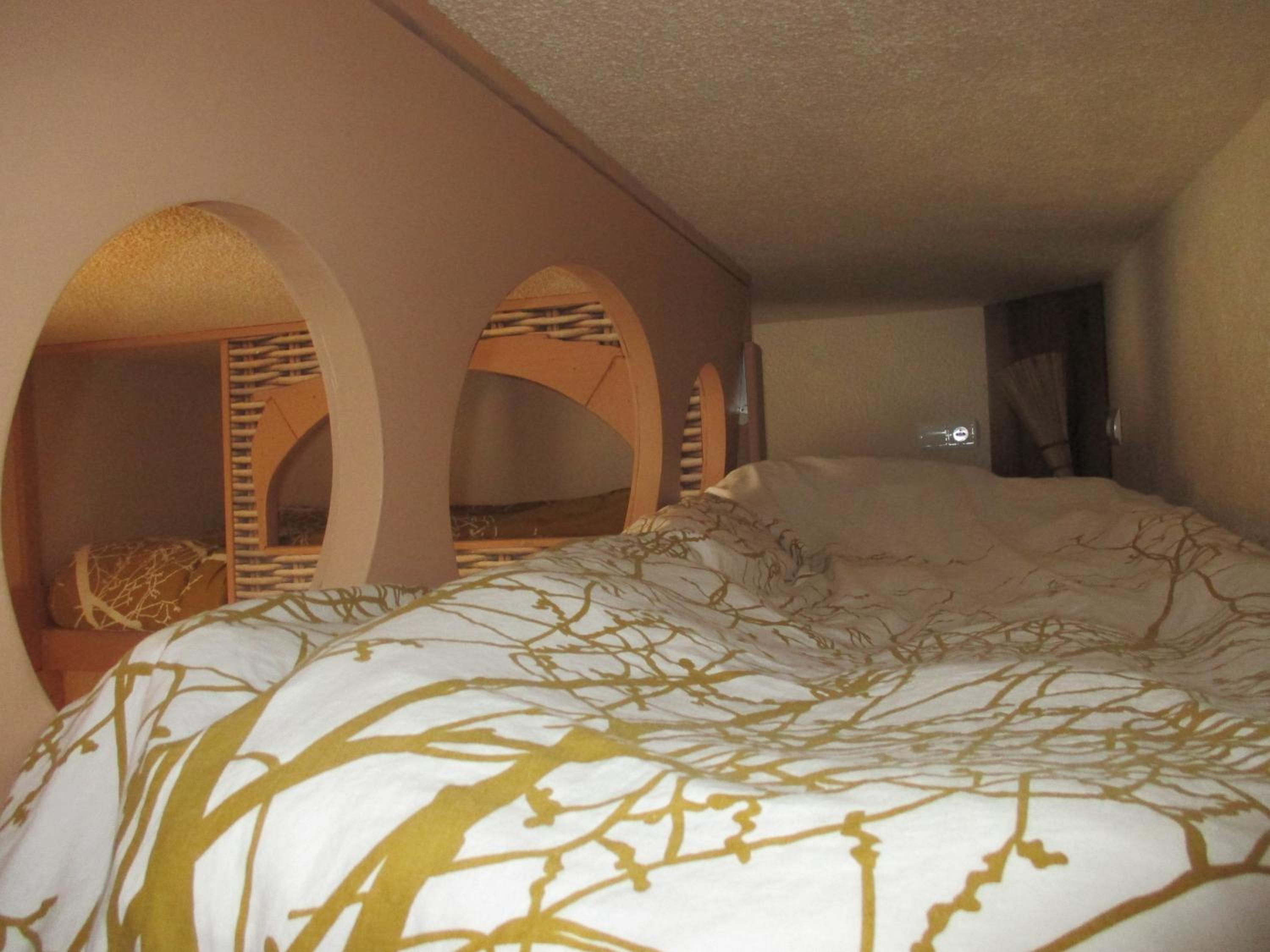 Family Room (2 Adults + 2 Children) - Photo 12