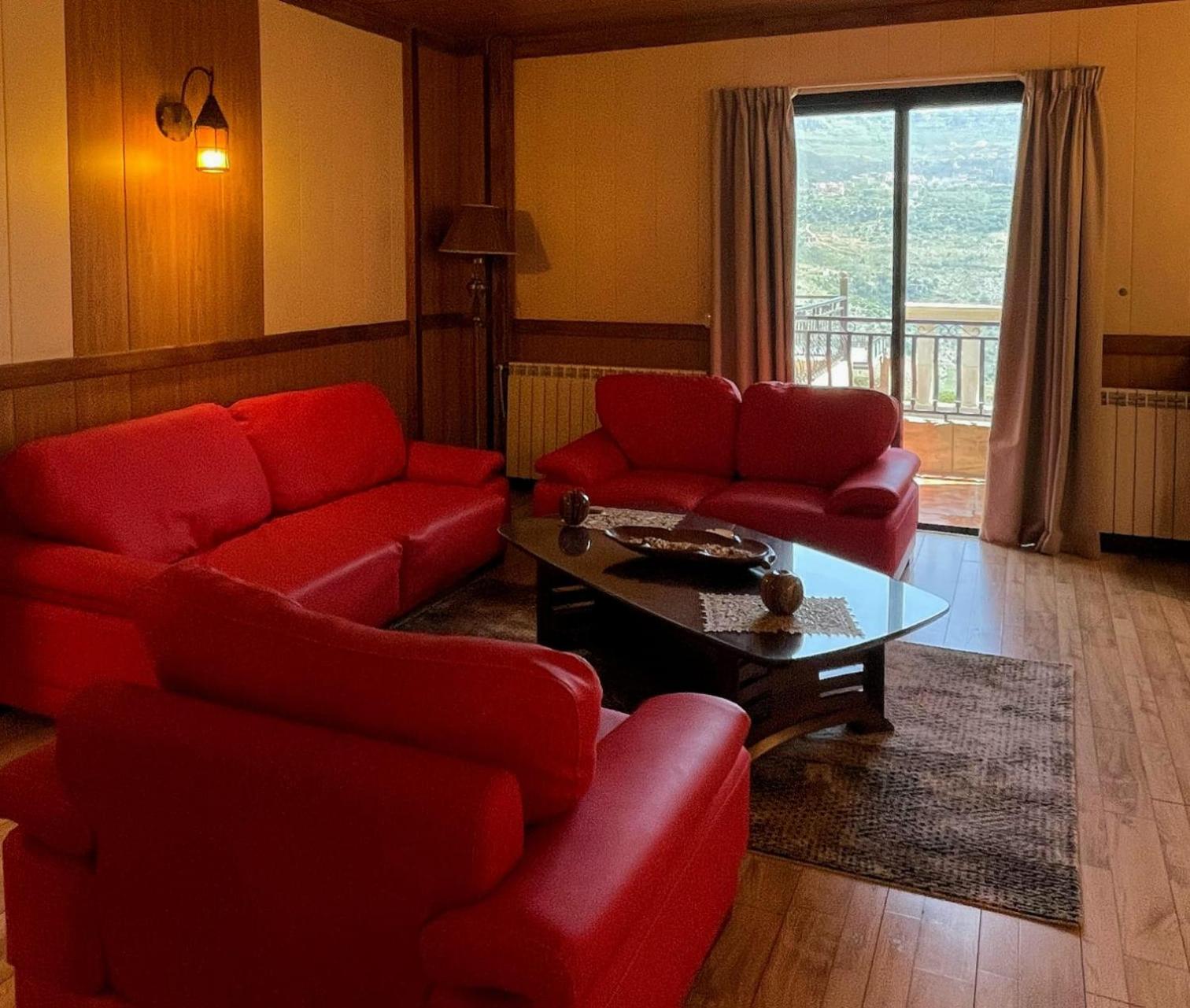 Queen Room with Pool View photo 2