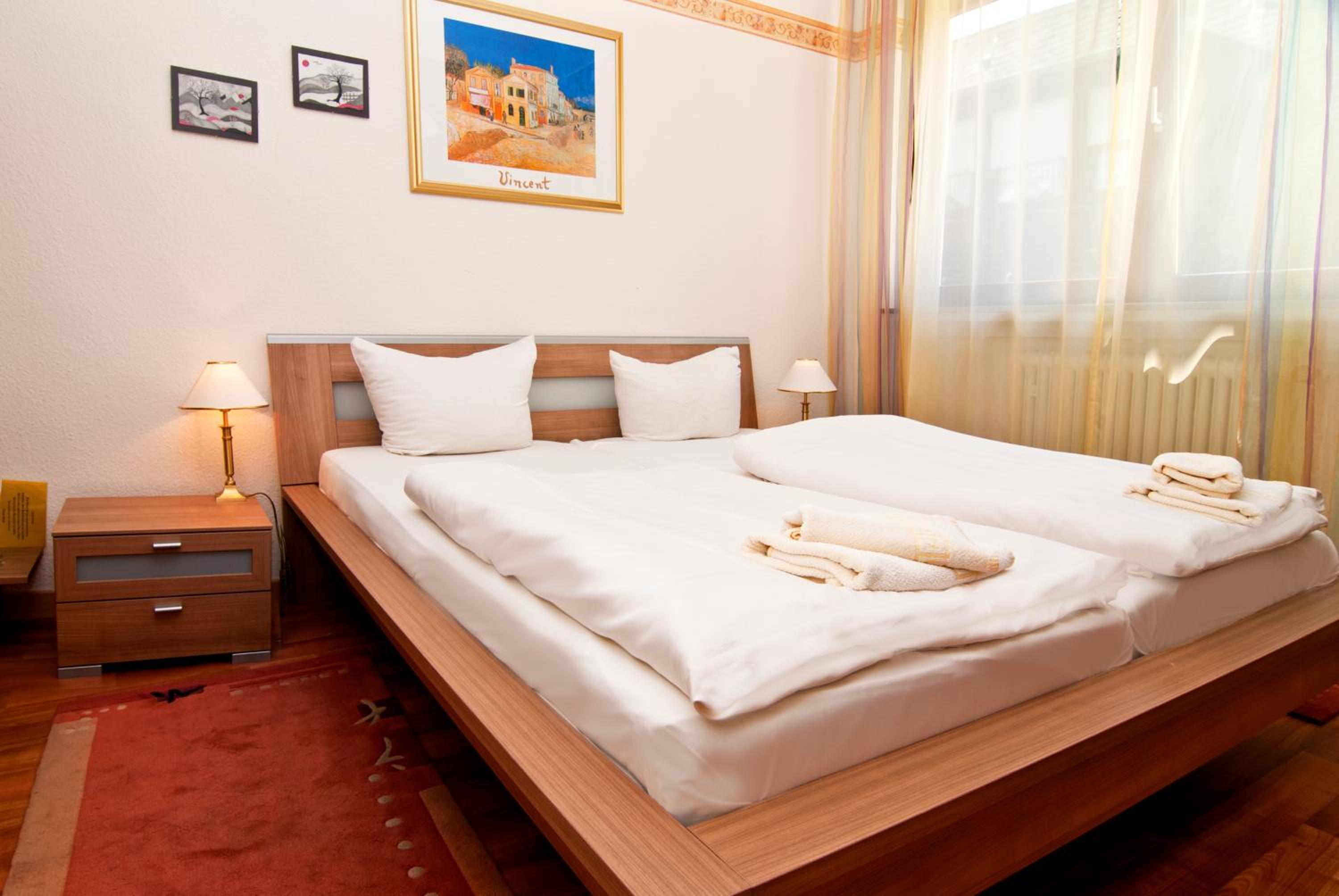 Double Room - Photo 5